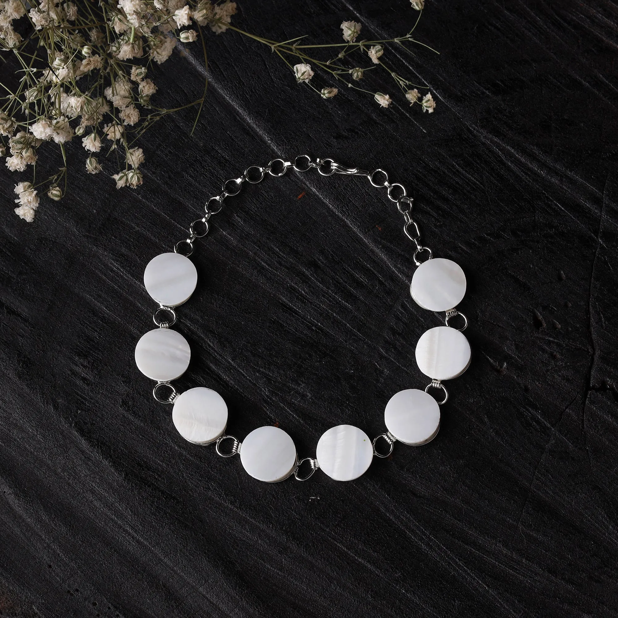 White - Handcrafted Seashell Bracelet (Adjustable) 35 sold by Itokri product image thumbnail 2