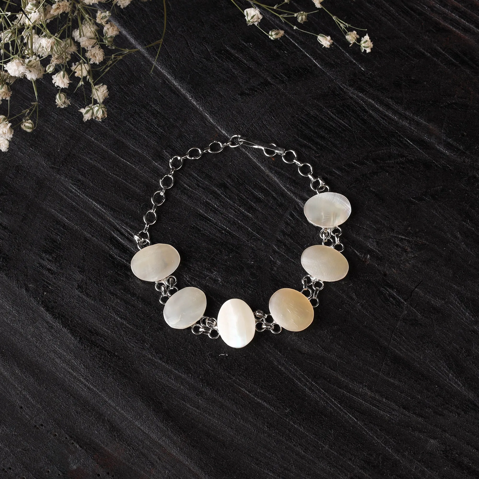 Brown - Handcrafted Seashell Bracelet (Adjustable) 33 sold by Itokri product image thumbnail 2