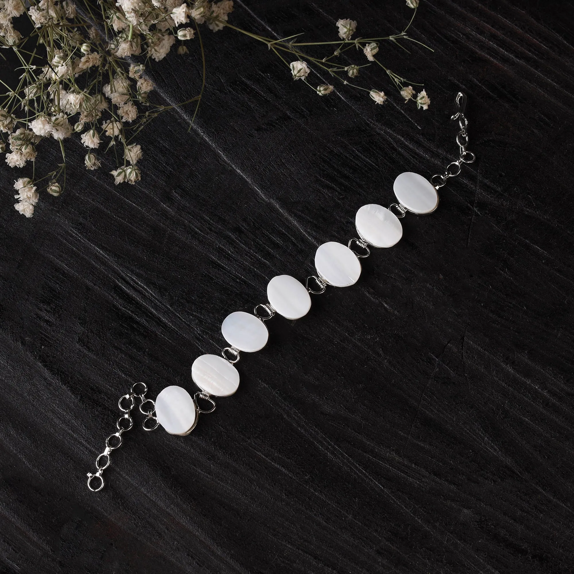 White - Handcrafted Seashell Bracelet (Adjustable) 32 sold by Itokri