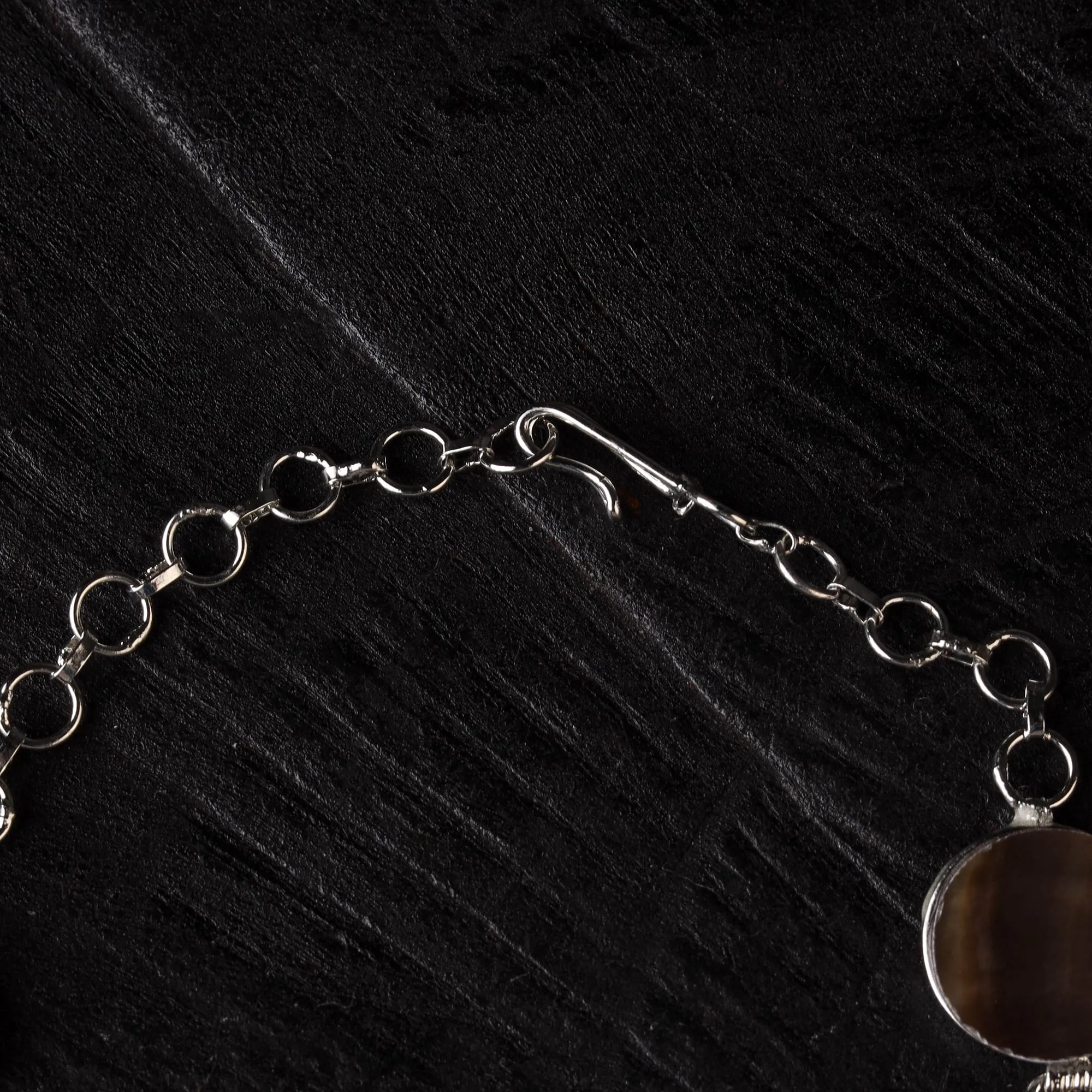 Brown - Handcrafted Seashell Bracelet (Adjustable) 30 sold by Itokri product image thumbnail 3
