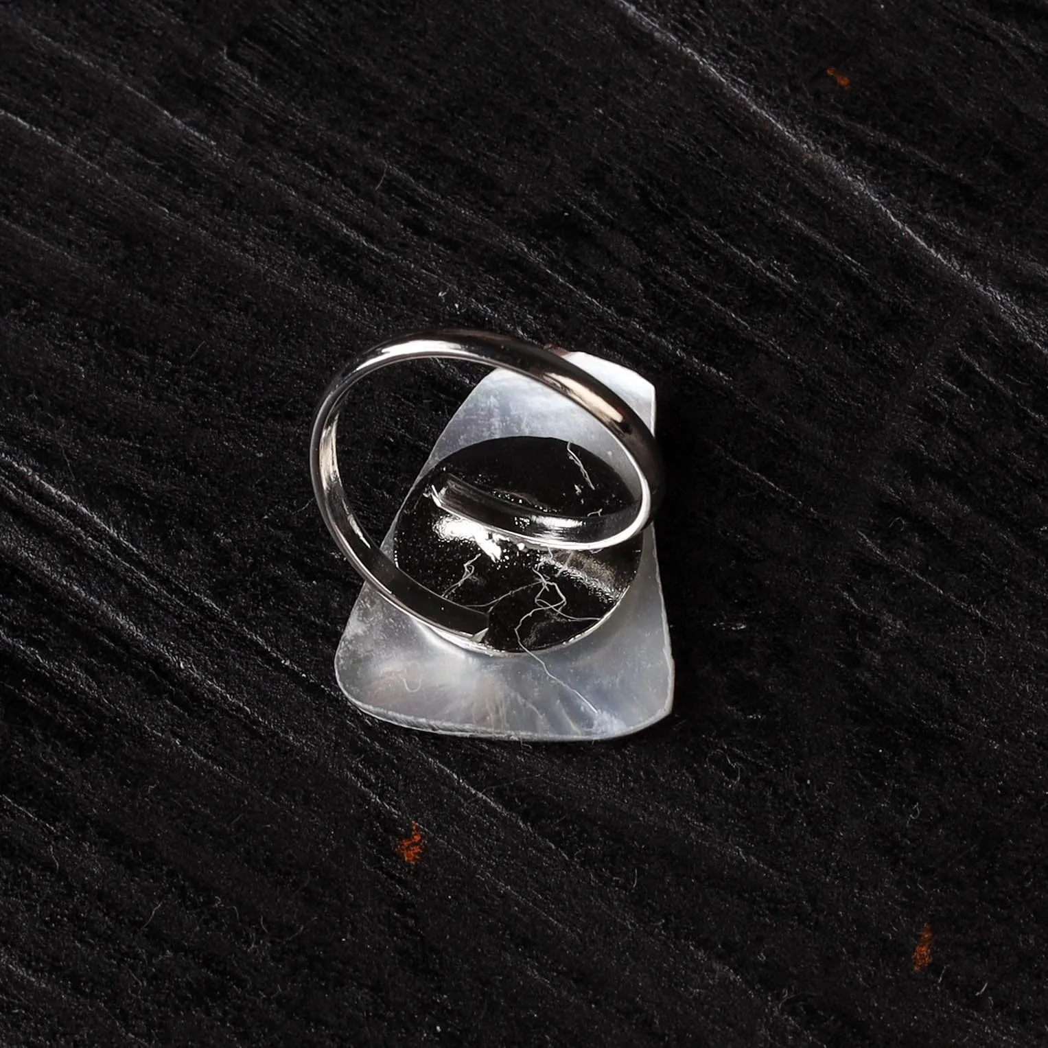 Brown - Handcrafted Seashell Ring (Adjustable) 22 sold by Itokri product image thumbnail 3