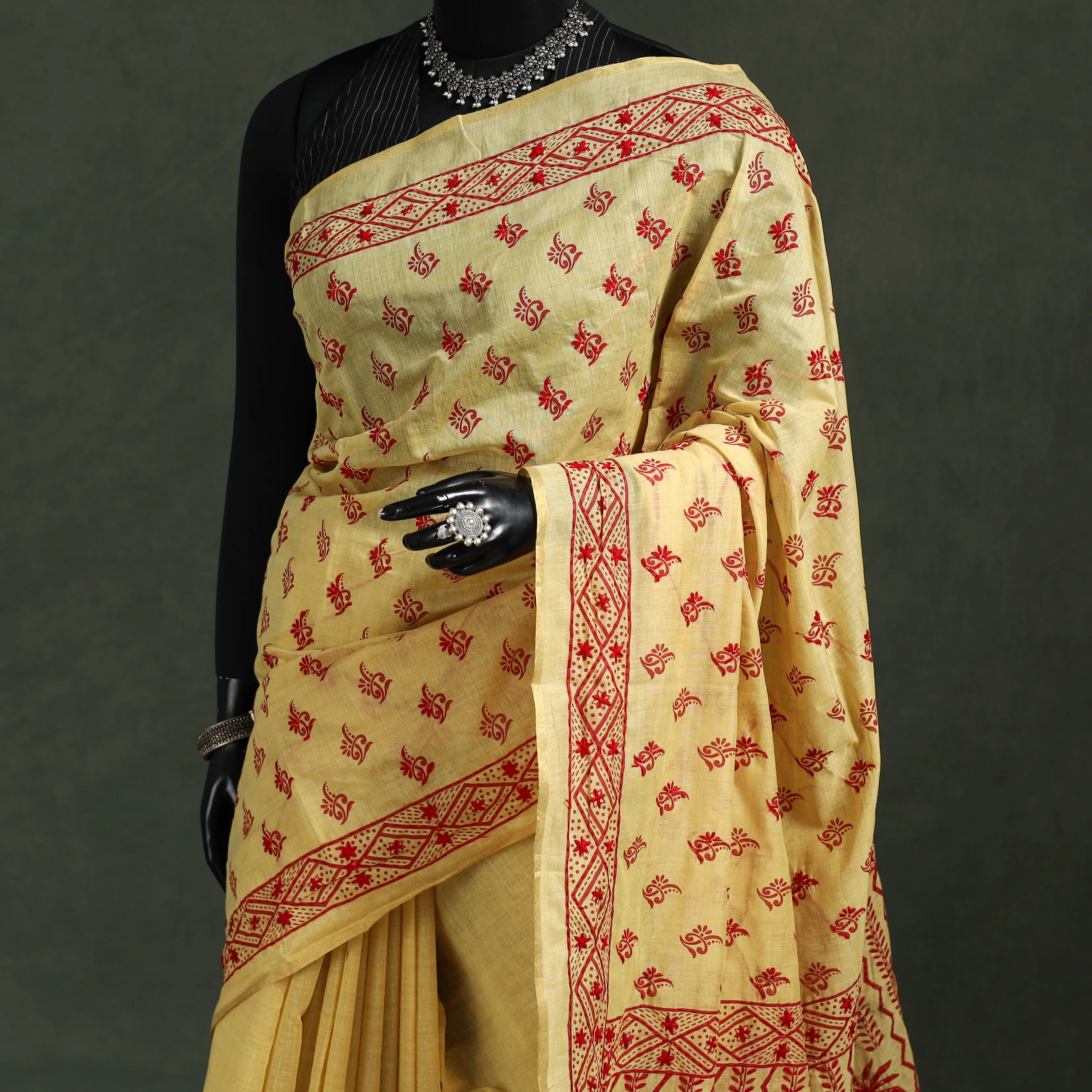 Bengal Kantha Hand Embroidery Silk Cotton Chapa Work Saree 20 sold by Itokri product image thumbnail 2