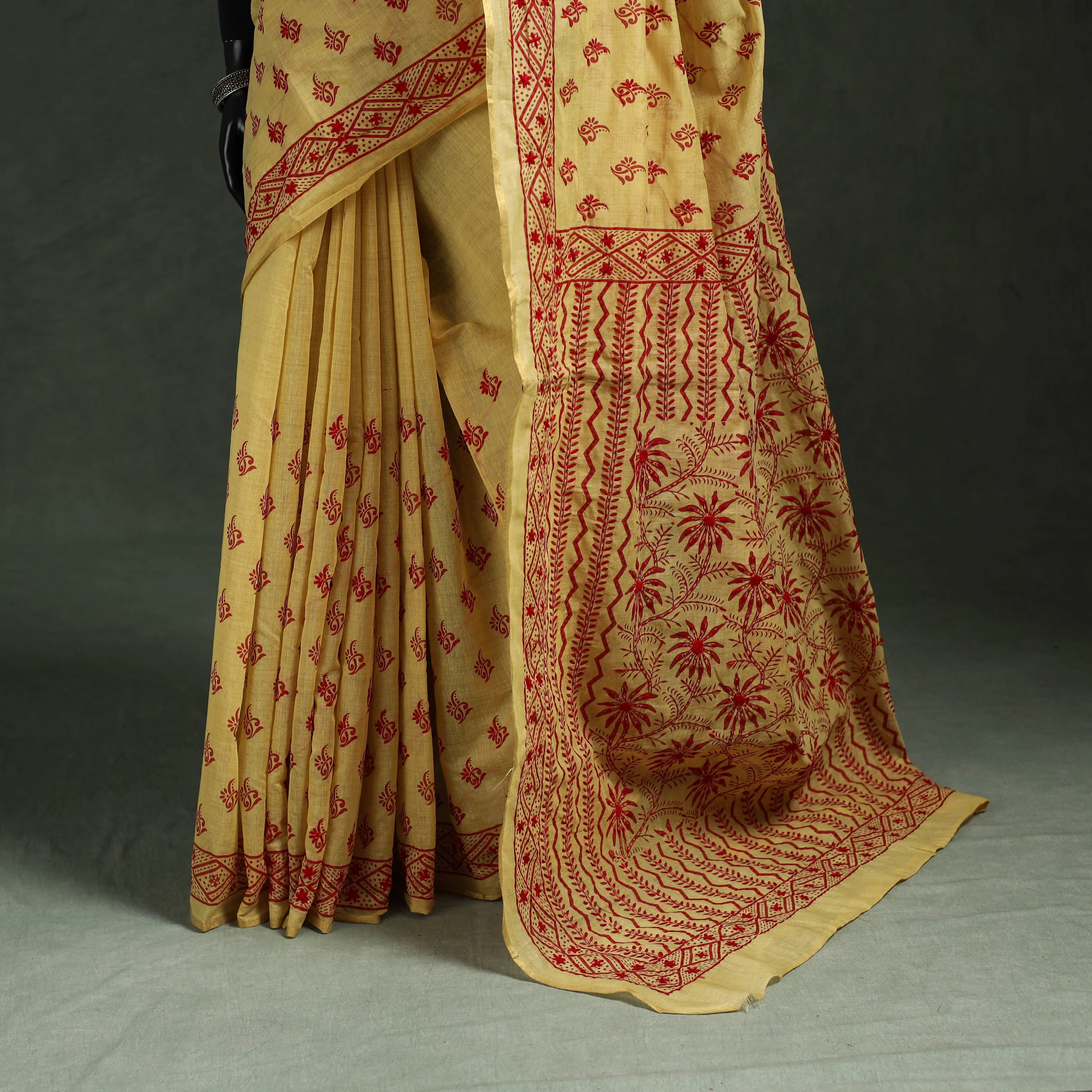 Bengal Kantha Hand Embroidery Silk Cotton Chapa Work Saree 20 sold by Itokri product image thumbnail 4