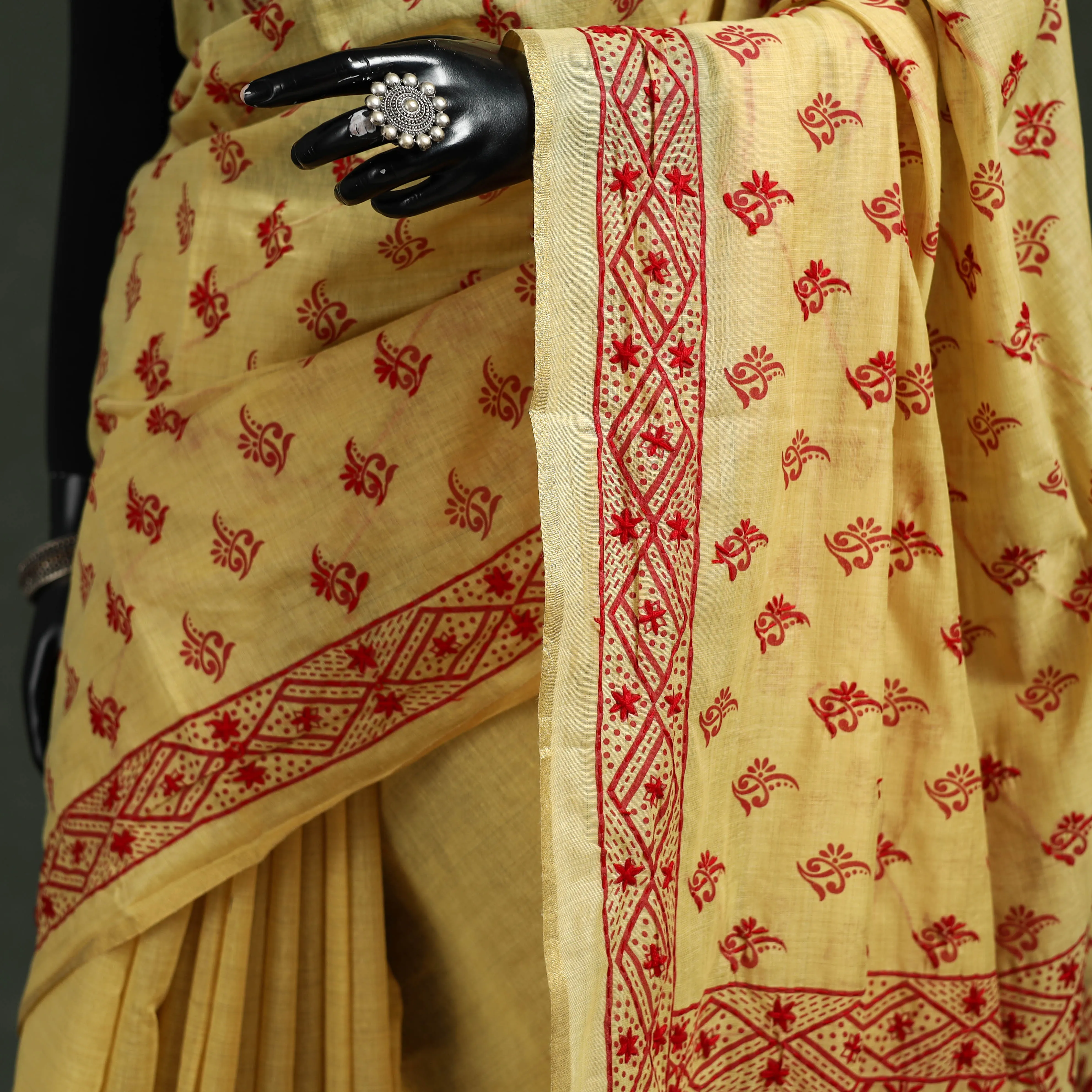 Bengal Kantha Hand Embroidery Silk Cotton Chapa Work Saree 20 sold by Itokri product image thumbnail 3