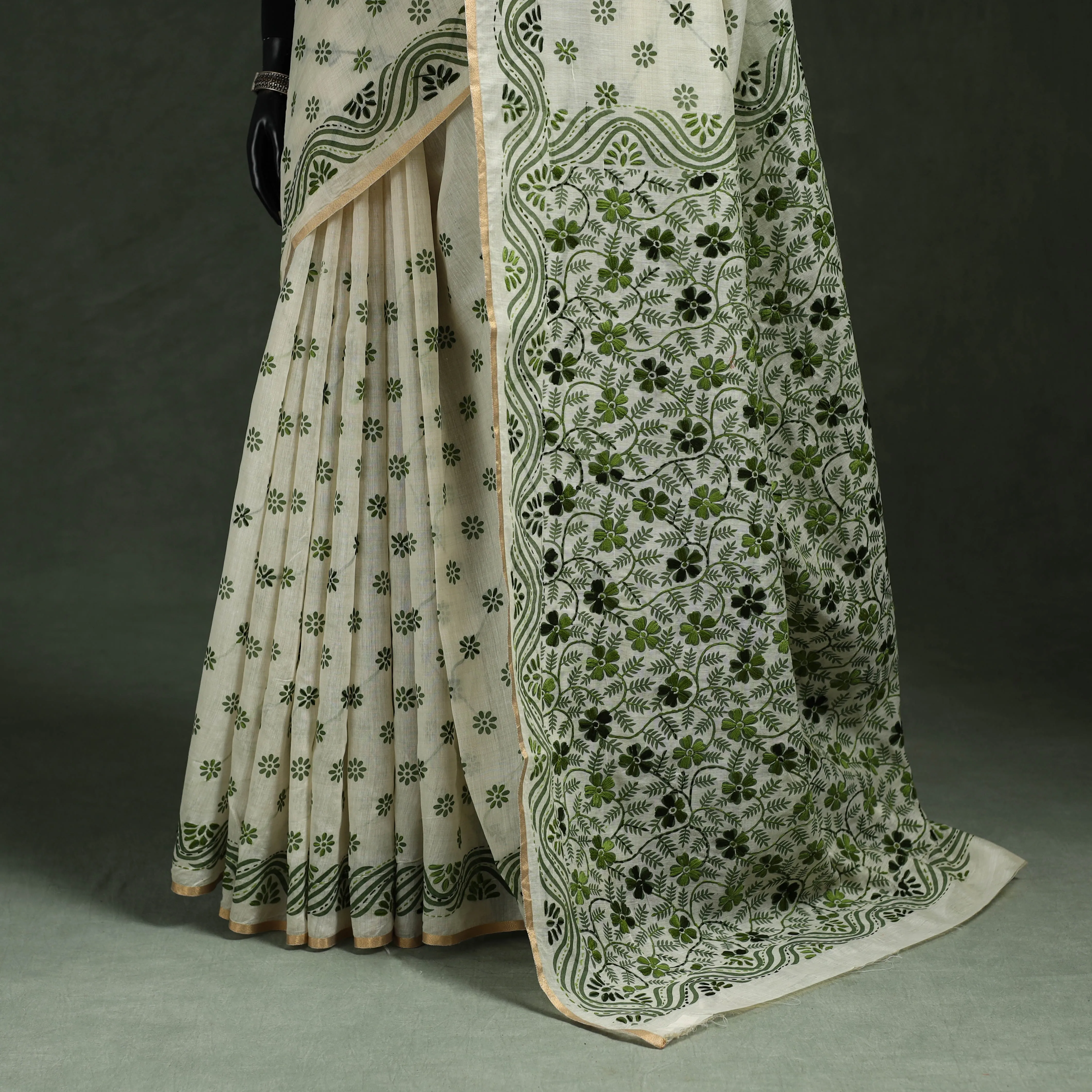 Bengal Kantha Hand Embroidery Silk Cotton Chapa Work Saree 07 sold by Itokri product image thumbnail 4