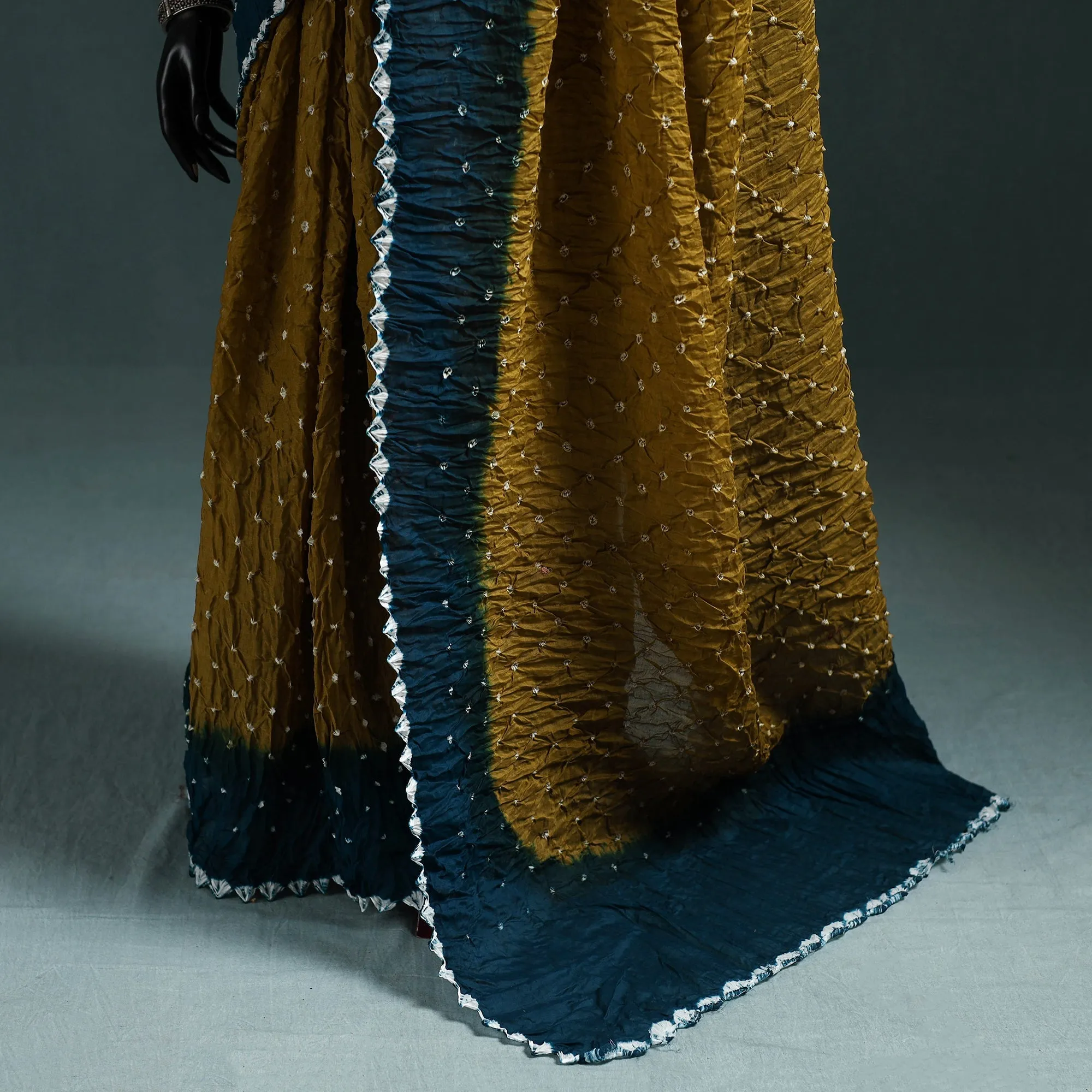 Kutch Bandhani Tie-Dye Cotton Saree with Blouse Piece 34 sold by Itokri product image thumbnail 4