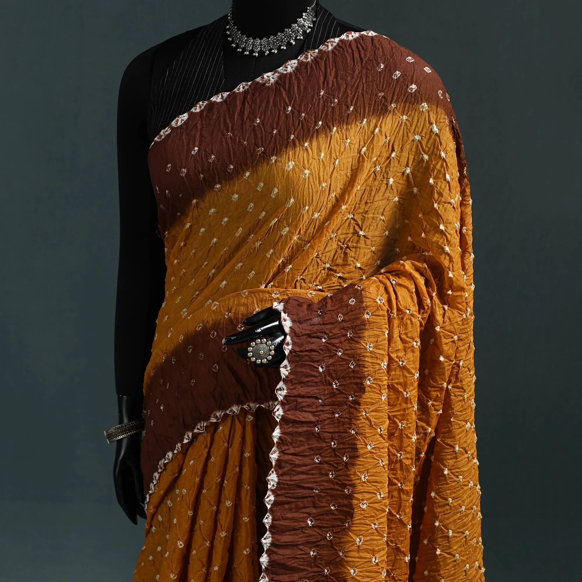 Kutch Bandhani Tie-Dye Cotton Saree with Blouse Piece 33 sold by Itokri product image thumbnail 2