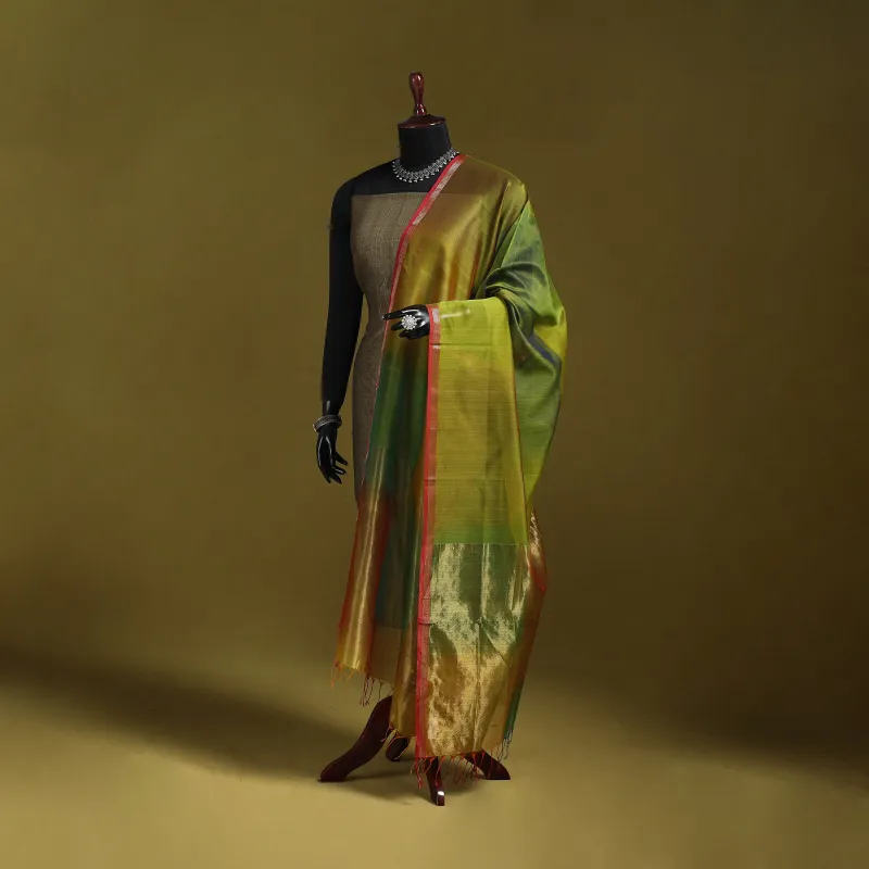 Green - Handloom Silk Cotton Maheshwari Dupatta with Zari Border 15 made by Itokri