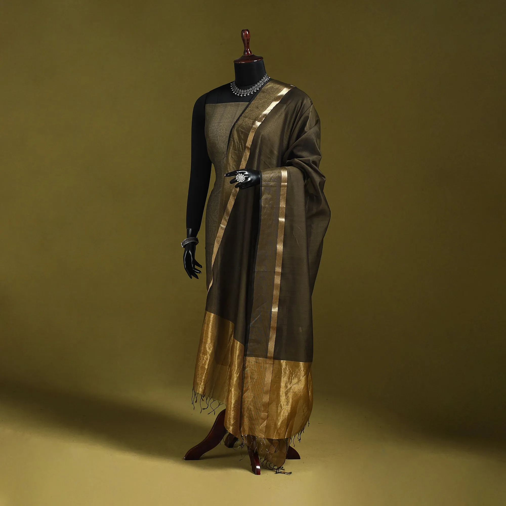 Green - Handloom Silk Cotton Maheshwari Dupatta with Zari Border 33 sold by Itokri