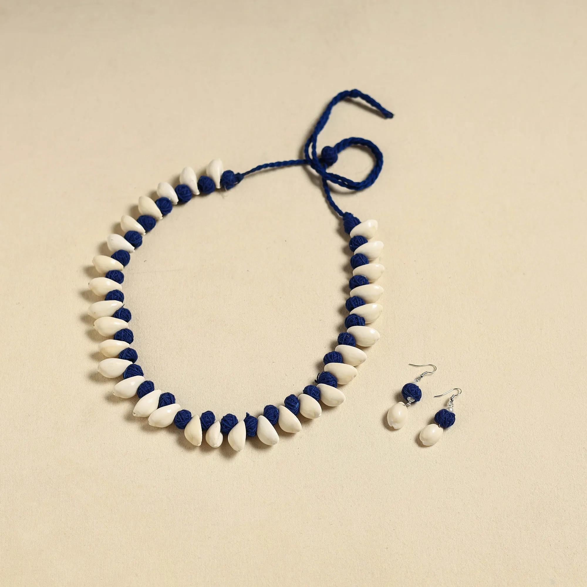 Handcrafted Thread Beads Shell Work Necklace Set 05 sold by Itokri product image thumbnail 2