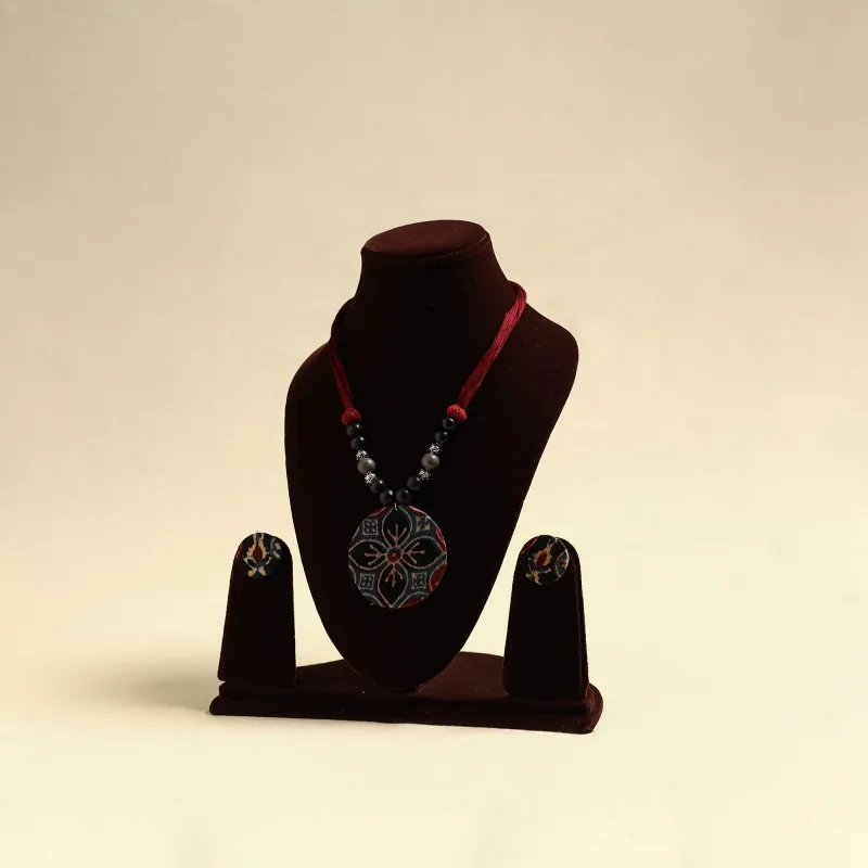 Handcrafted Wooden Beads Fabart Necklace Set 29 made by Itokri