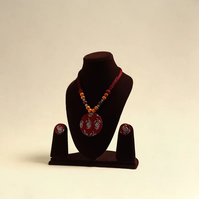 Handcrafted Wooden Beads Fabart Necklace Set 40 made by Itokri