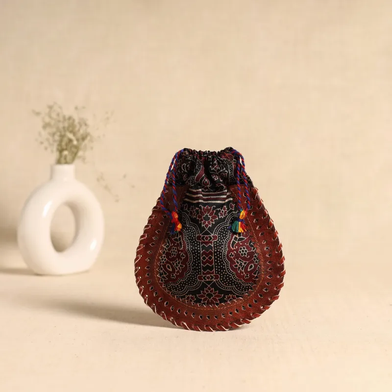 Traditional Kutch Mashru Silk Leather Drawstring Coin Potli 05 made by Itokri