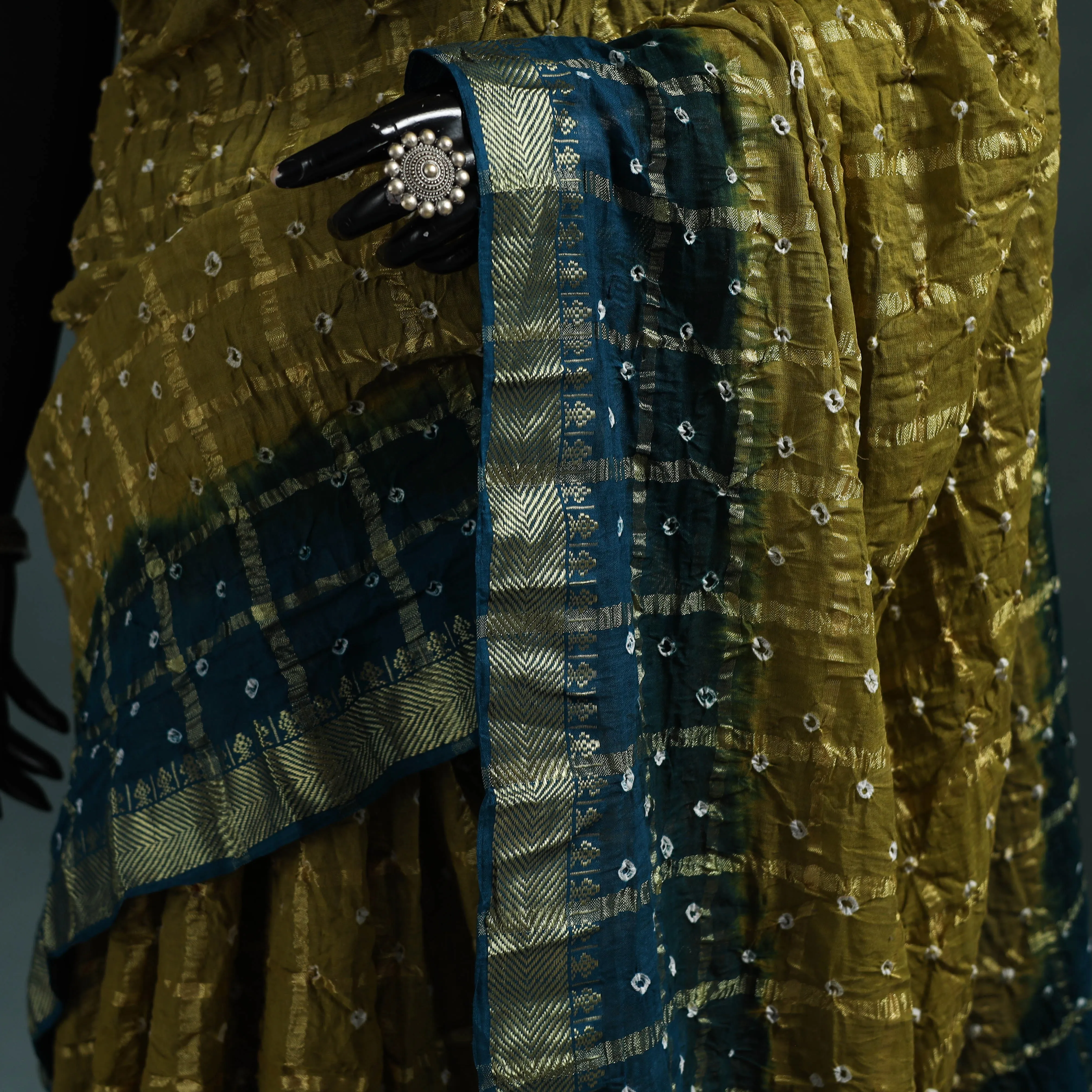 Kutch Tie-Dye Bandhani Cotton Saree with Blouse Piece 04 sold by Itokri product image thumbnail 3