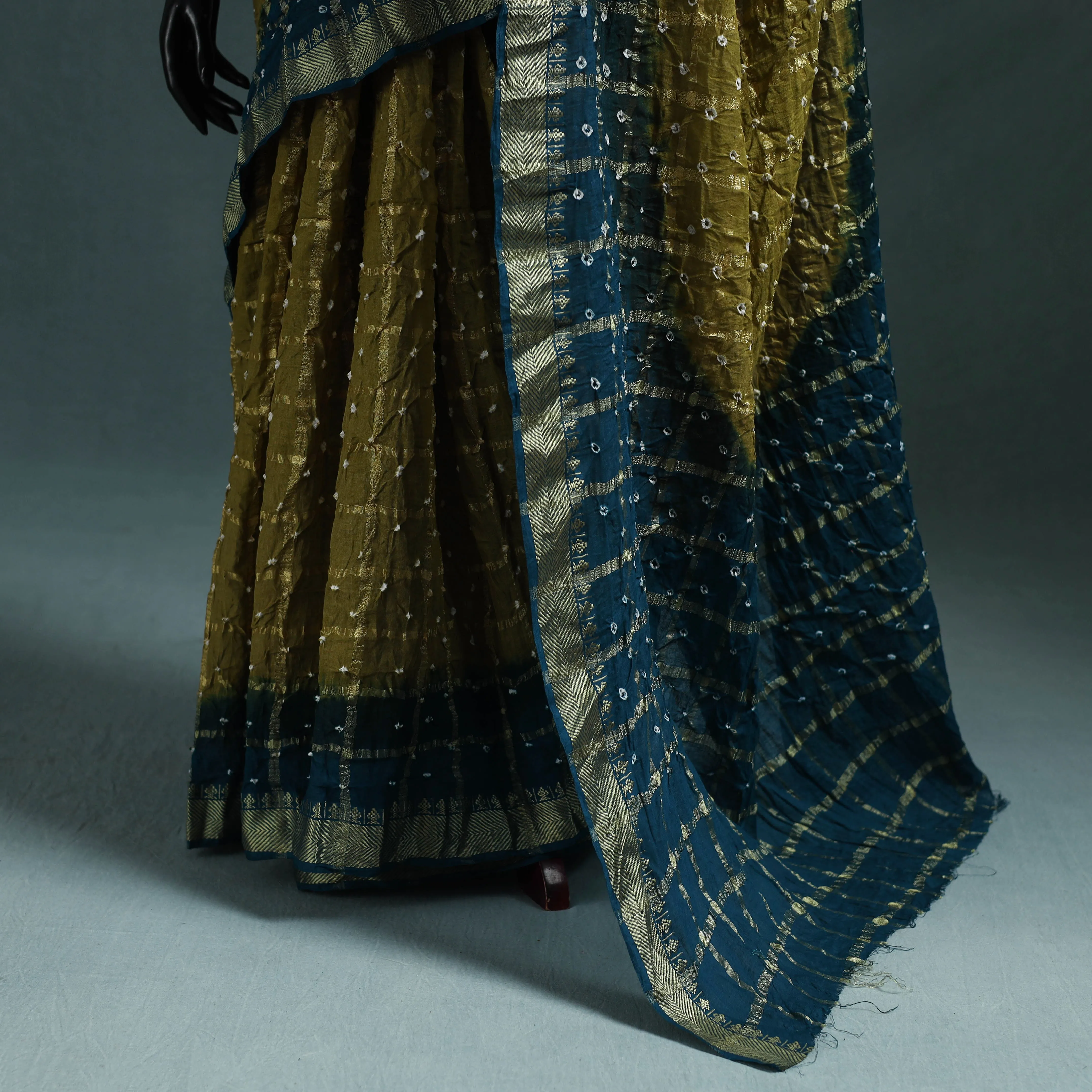 Kutch Tie-Dye Bandhani Cotton Saree with Blouse Piece 04 sold by Itokri product image thumbnail 4