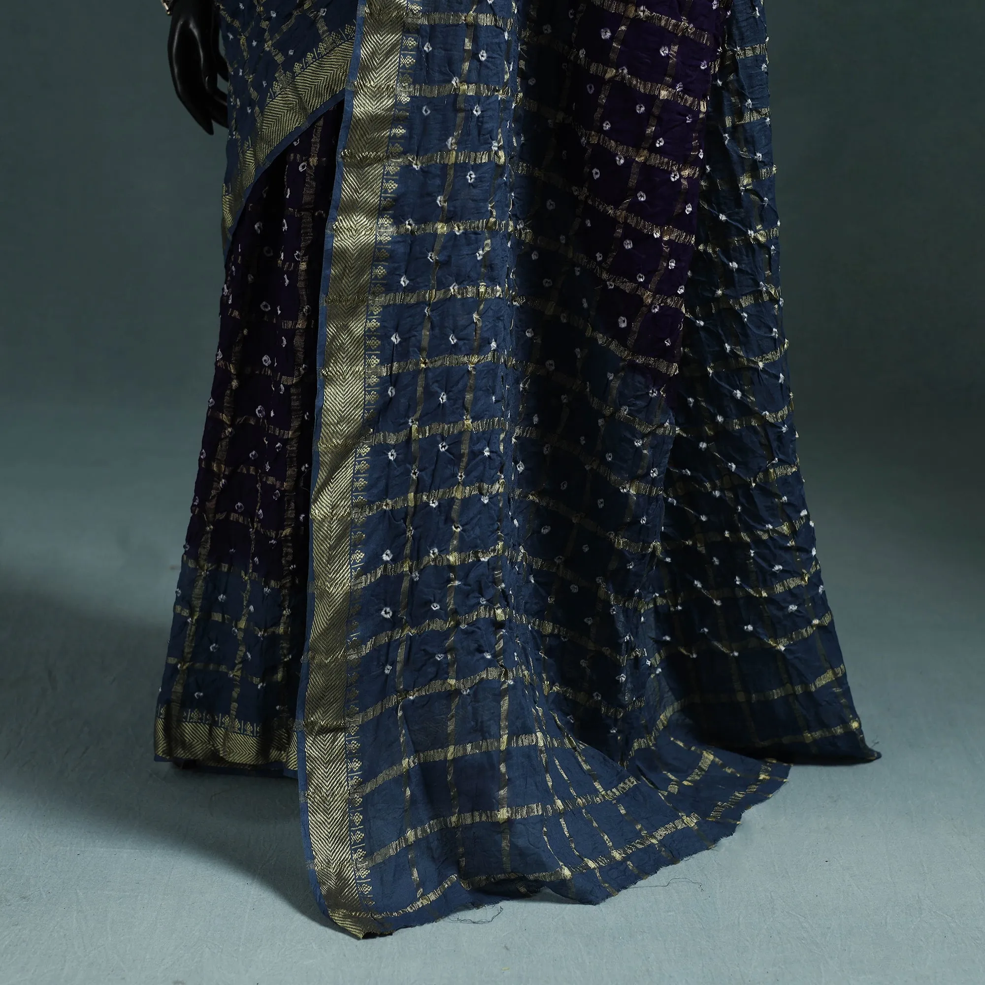 Kutch Tie-Dye Bandhani Cotton Saree with Blouse Piece 08 sold by Itokri product image thumbnail 4