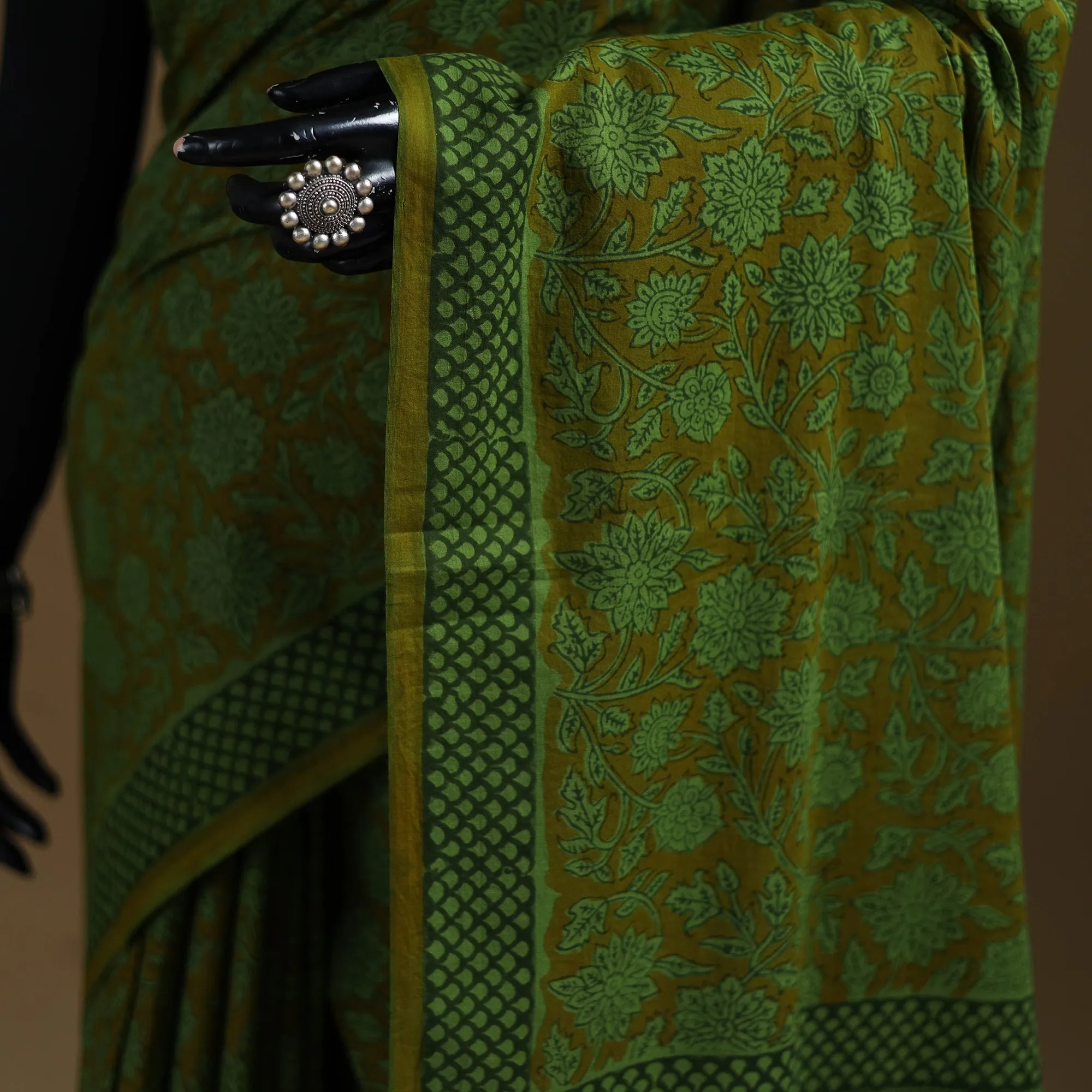 Gamthi Hand Block Print Pure Mul Cotton Saree with Blouse Piece 06 sold by Itokri product image thumbnail 4