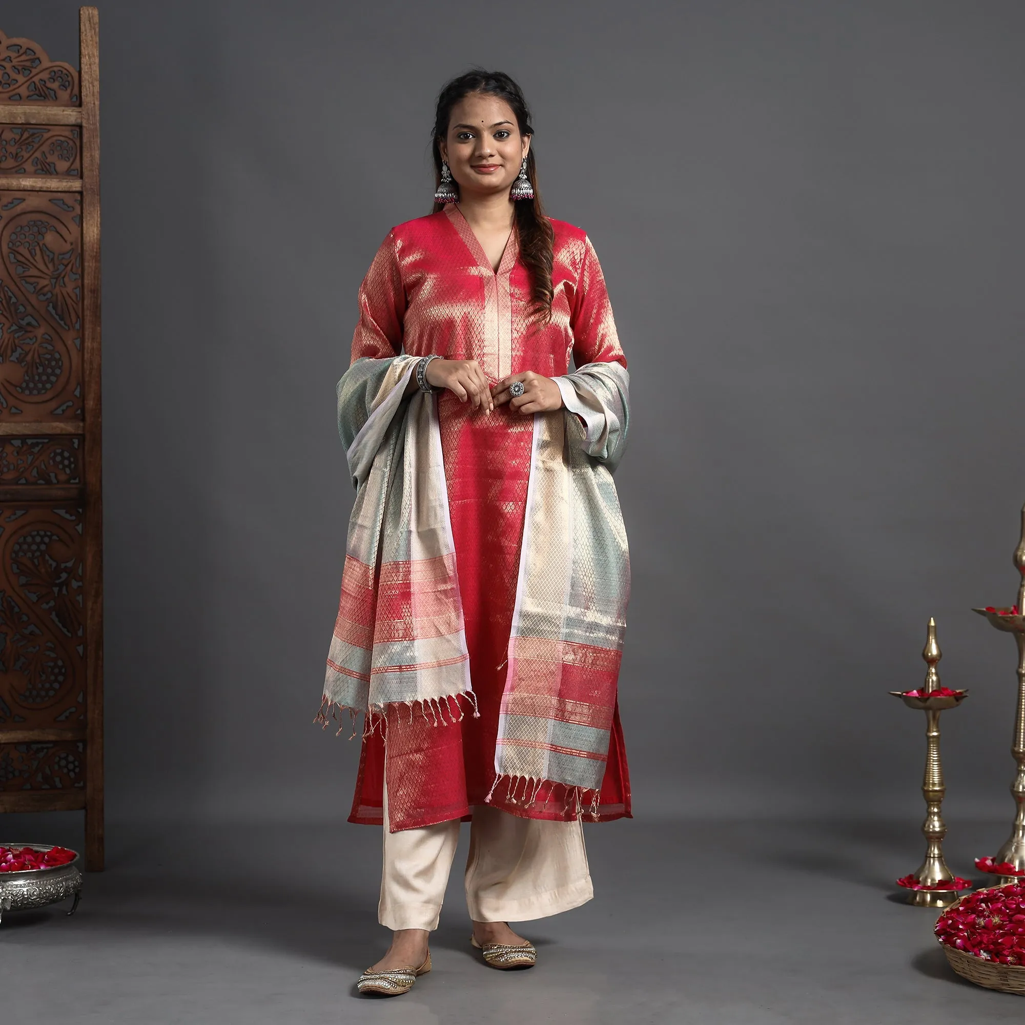 Red - Traditional Maheshwari Tissue Zari Work Cotton Handloom Kurta with Dupatta Set sold by Itokri product image thumbnail 4