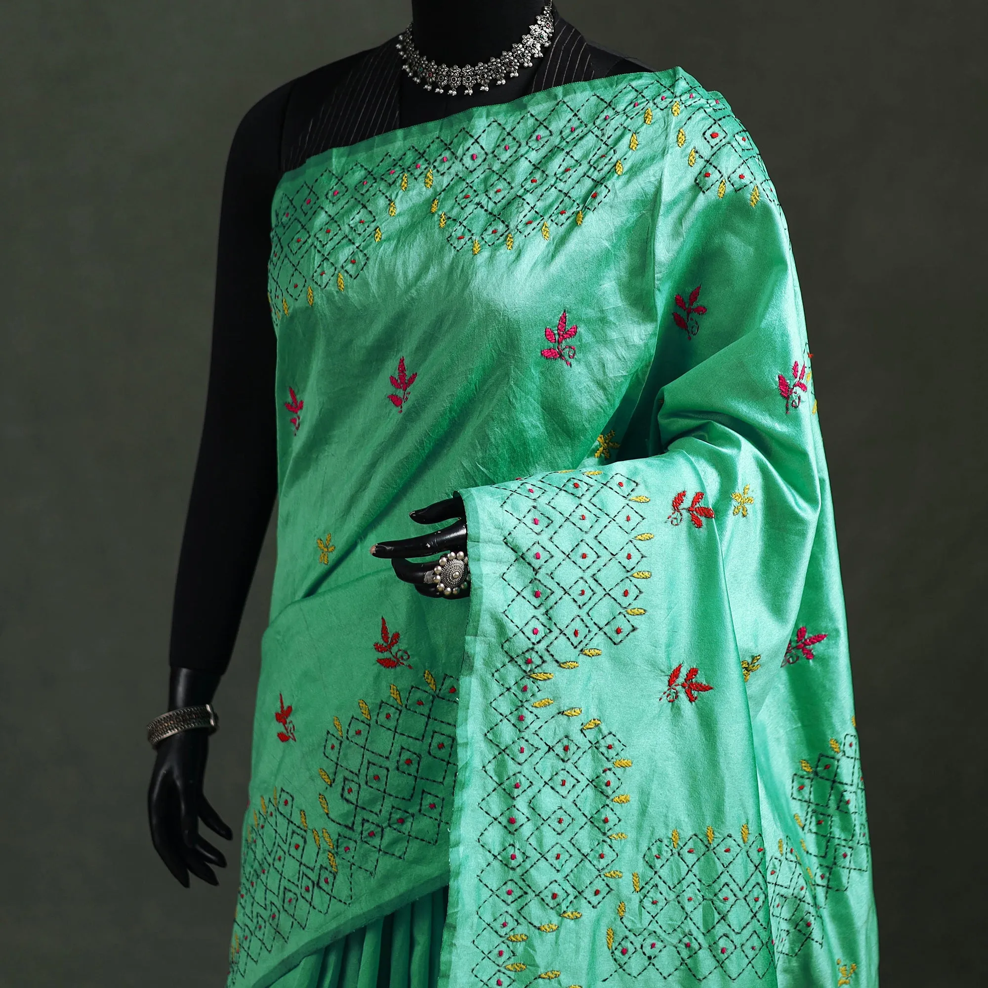 Green - Bengal Nakshi Kantha Hand Embroidered Silk Saree 29 sold by Itokri product image thumbnail 2