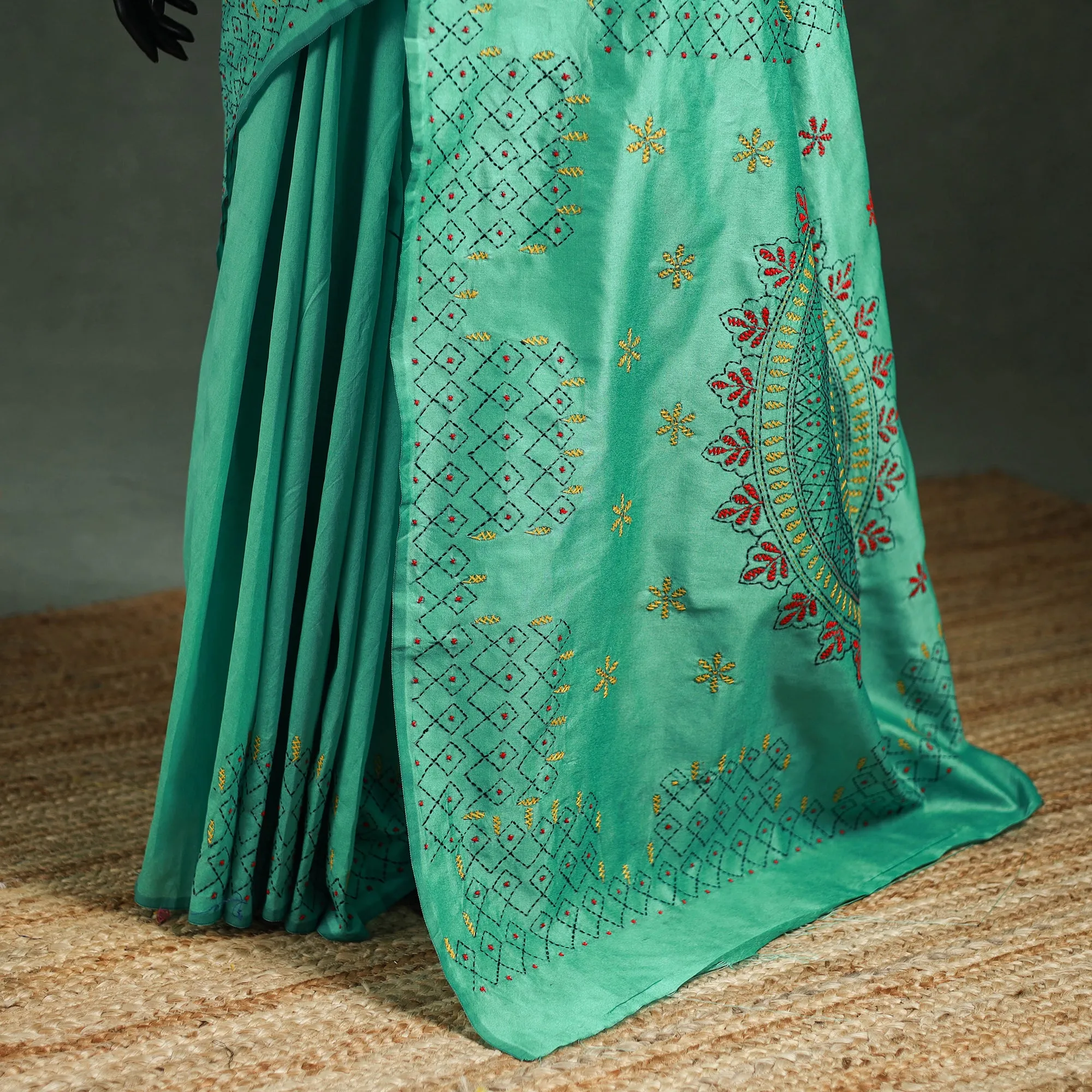 Green - Bengal Nakshi Kantha Hand Embroidered Silk Saree 25 sold by Itokri product image thumbnail 4