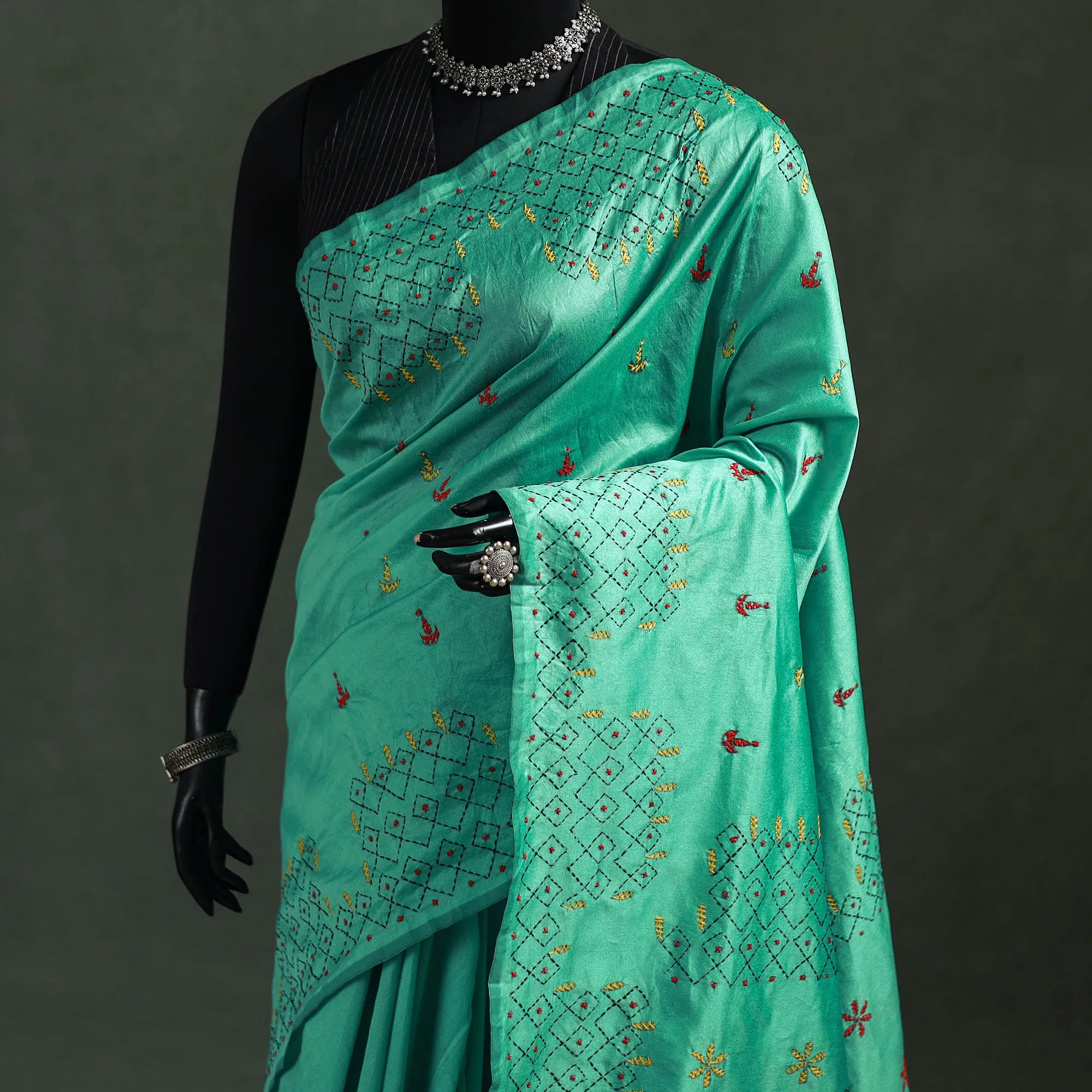 Green - Bengal Nakshi Kantha Hand Embroidered Silk Saree 25 sold by Itokri product image thumbnail 2