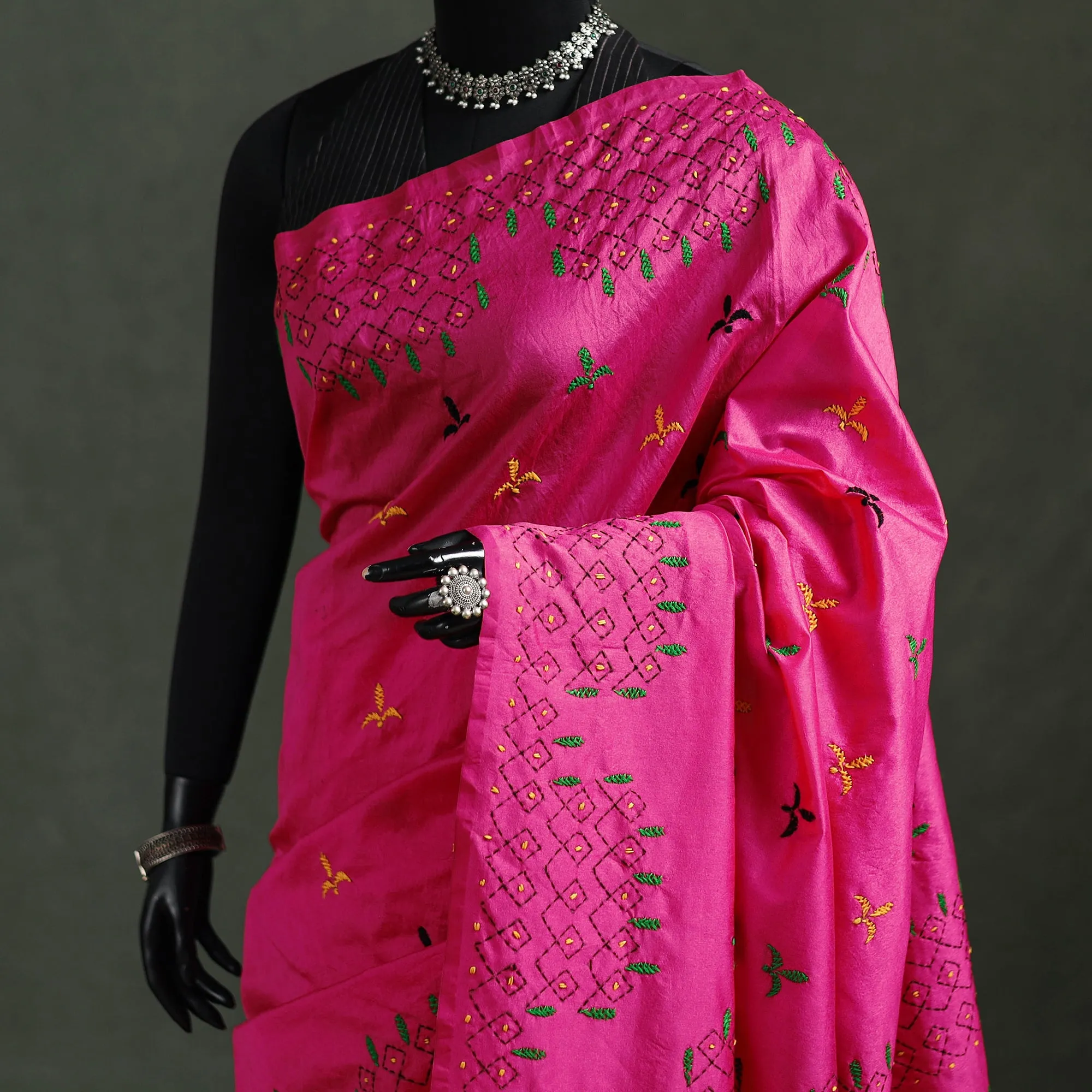 Pink - Bengal Nakshi Kantha Hand Embroidered Silk Saree 22 sold by Itokri product image thumbnail 2