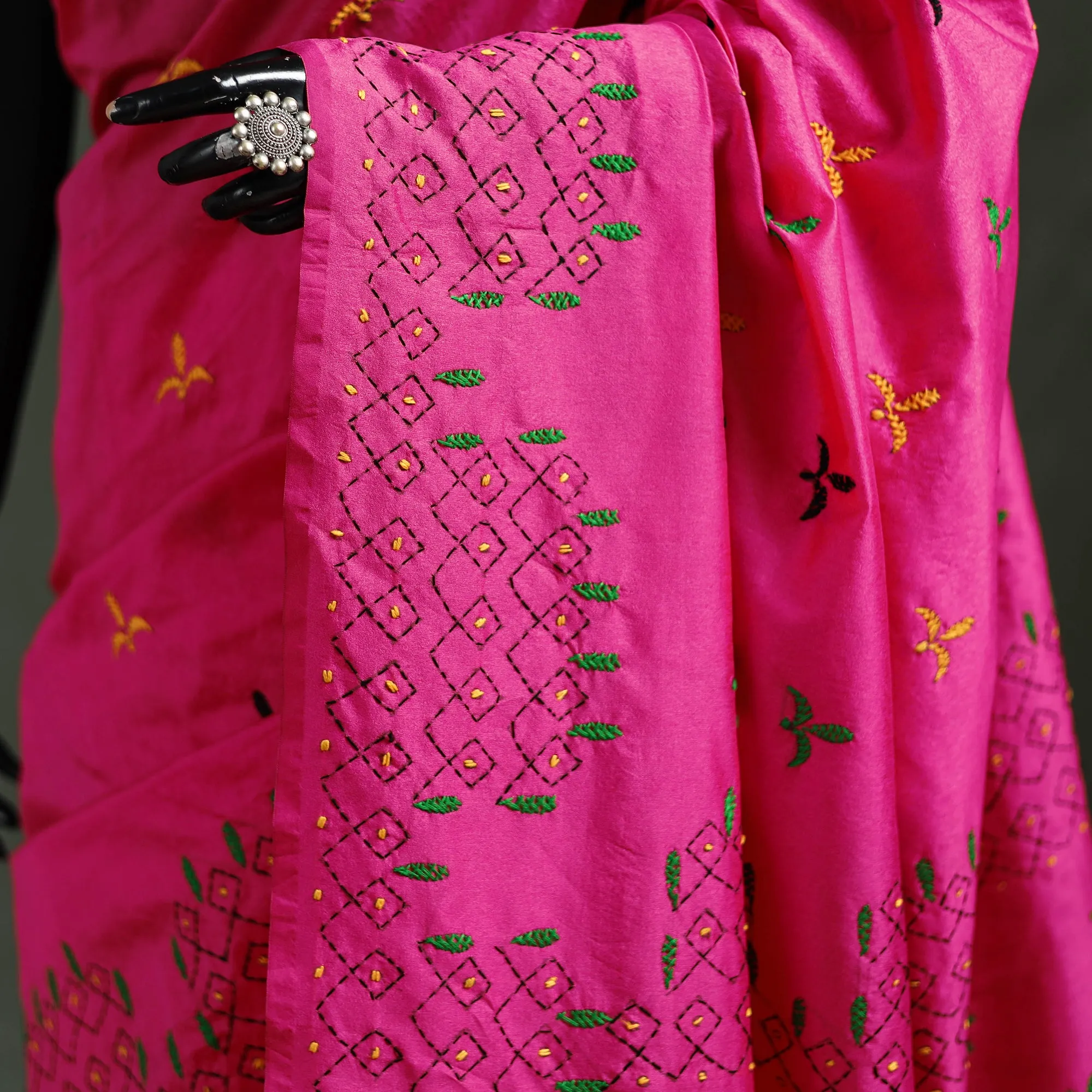 Pink - Bengal Nakshi Kantha Hand Embroidered Silk Saree 22 sold by Itokri product image thumbnail 3