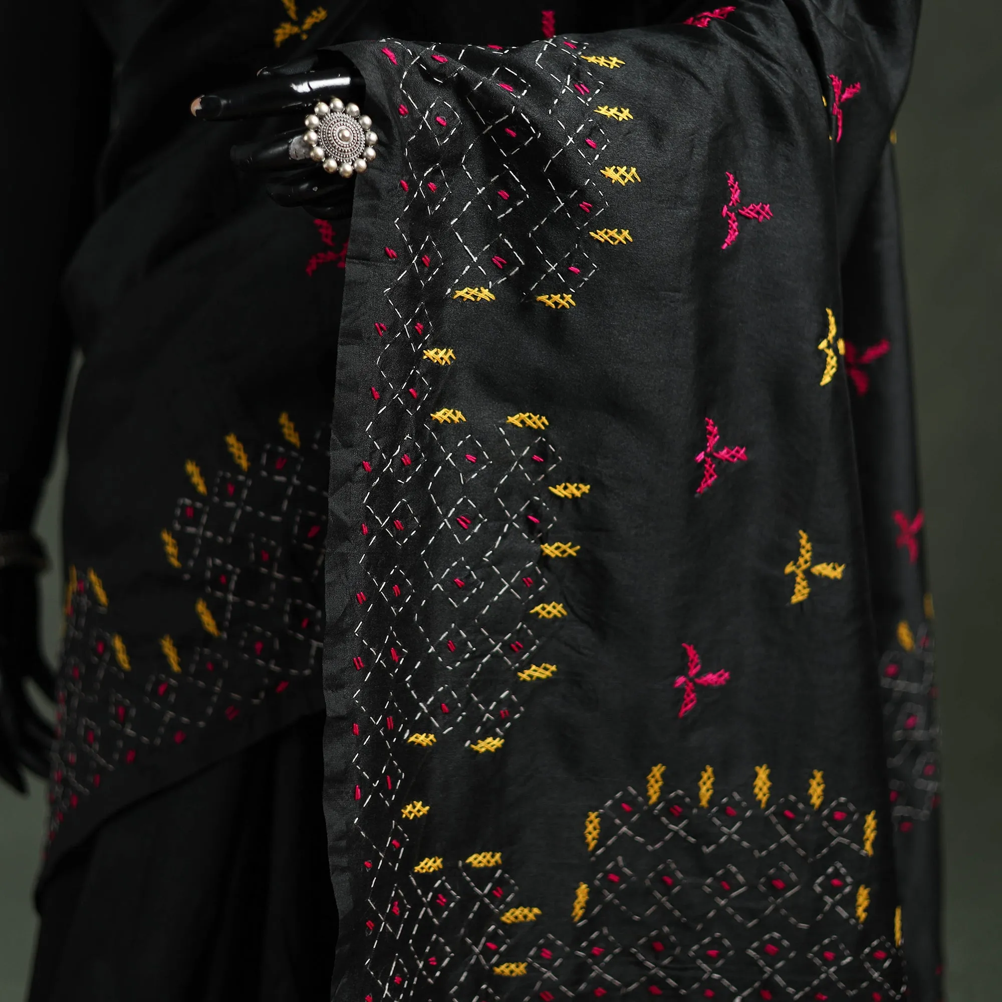 Black - Bengal Nakshi Kantha Hand Embroidered Silk Saree 19 sold by Itokri product image thumbnail 3