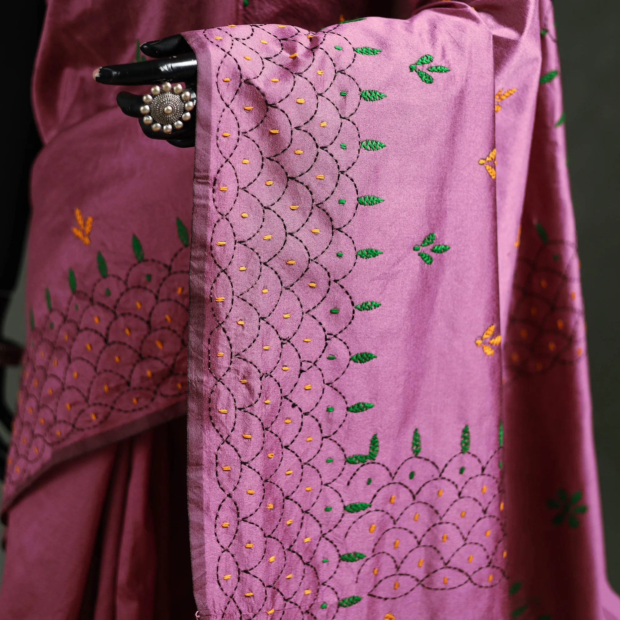 Purple - Hand Embroidered Silk Saree 15 sold by Itokri product image thumbnail 3