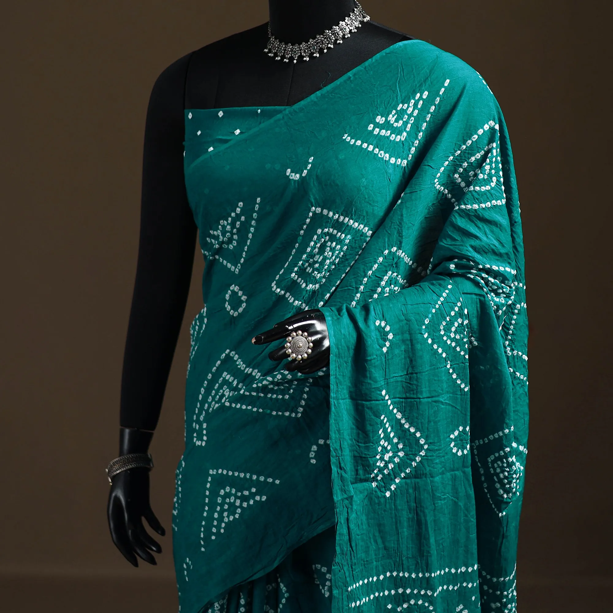 Green - Kutch Tie-Dye Pure Mul Cotton Rai Bandhani Saree with Blouse Piece 22 sold by Itokri product image thumbnail 2
