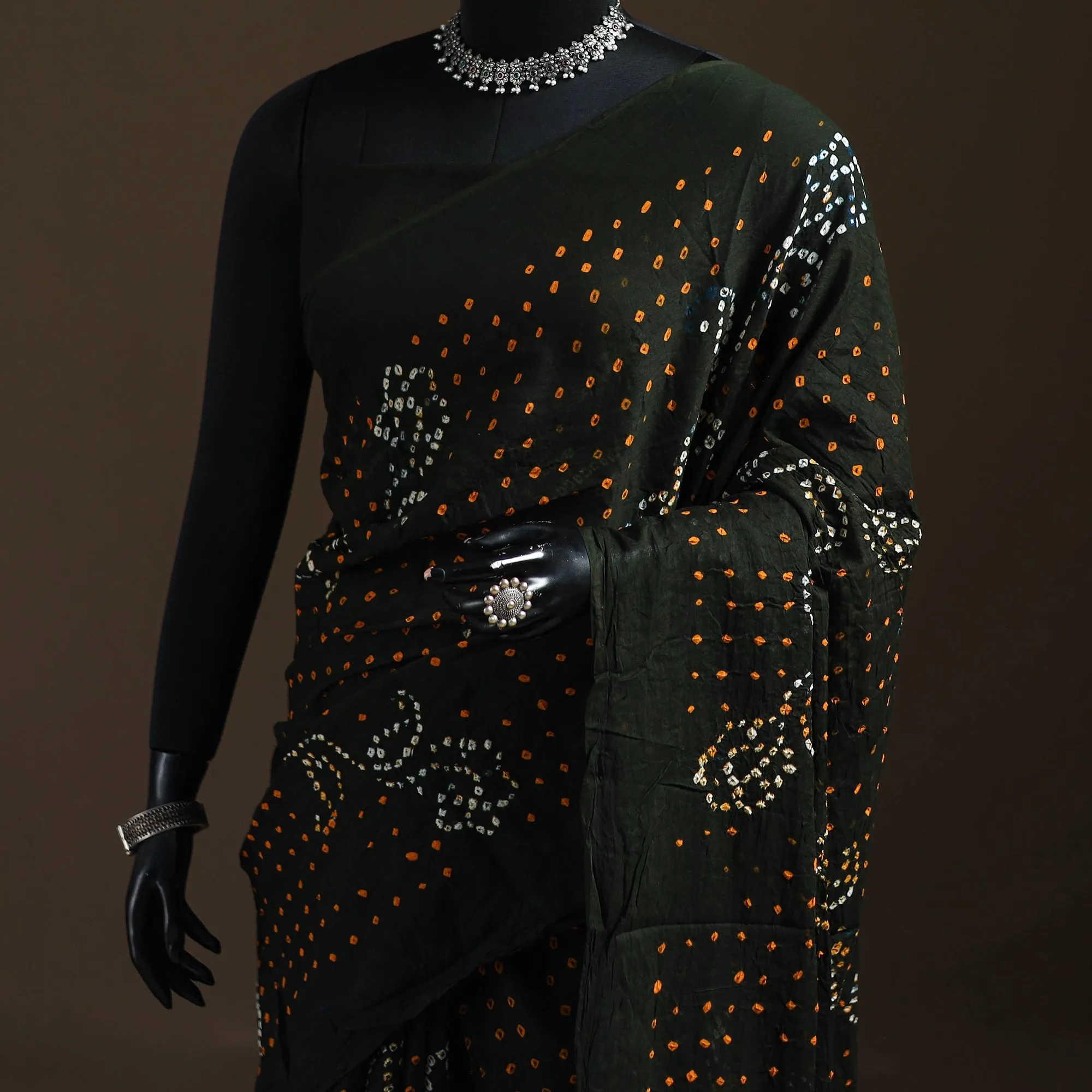Green - Kutch Tie-Dye Pure Mul Cotton Rai Bandhani Saree with Blouse Piece 08 sold by Itokri product image thumbnail 2
