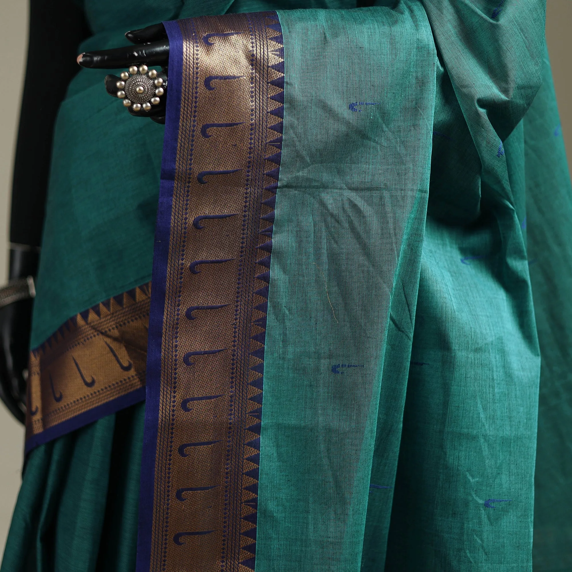 Green - Kanchipuram Buti Cotton Saree with Border 68 sold by Itokri product image thumbnail 3