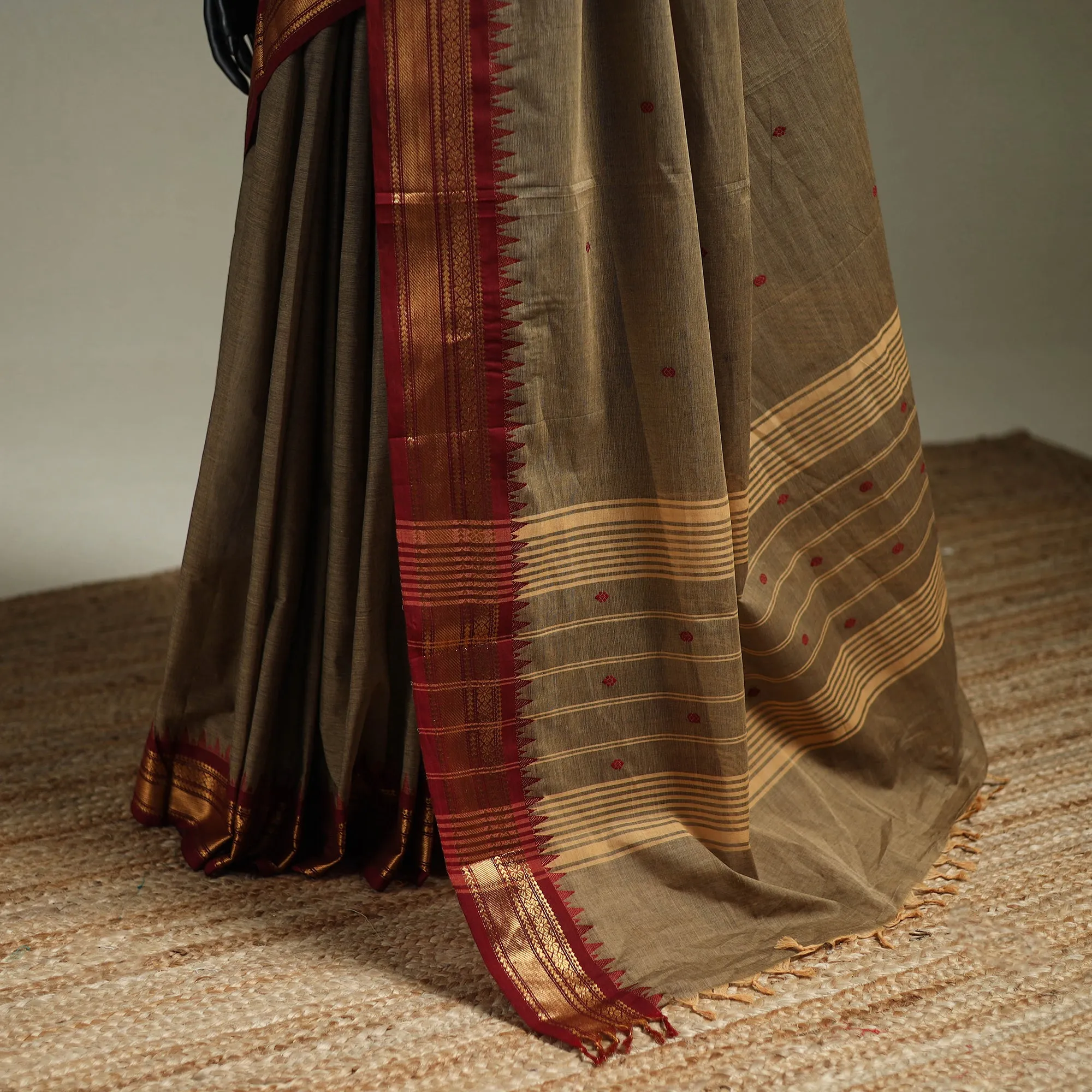 Brown - Kanchipuram Buti Cotton Saree with Border 05 sold by Itokri product image thumbnail 4
