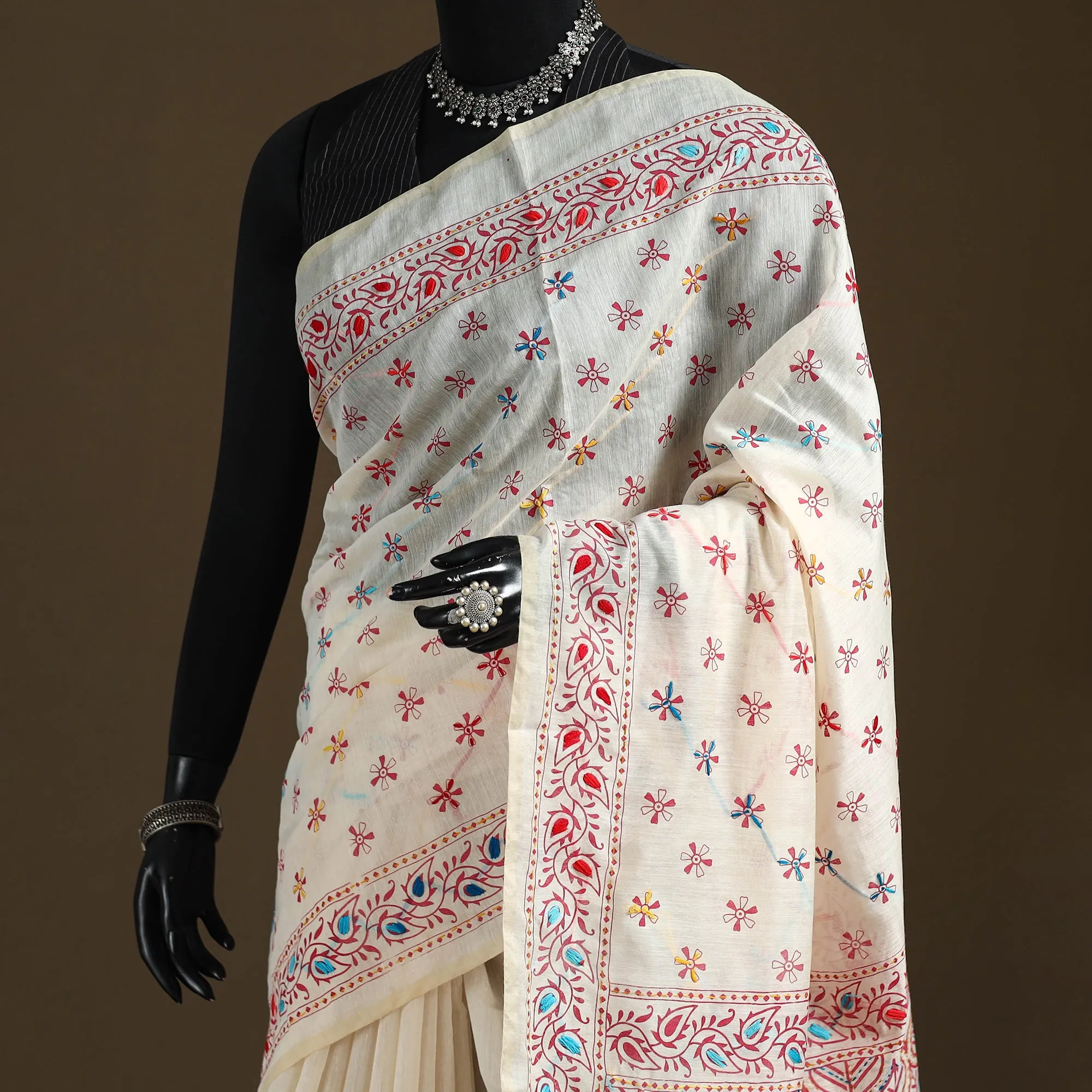 White - Phulkari Hand Embroidered Chanderi Silk Chapa Work Saree 10 sold by Itokri product image thumbnail 2