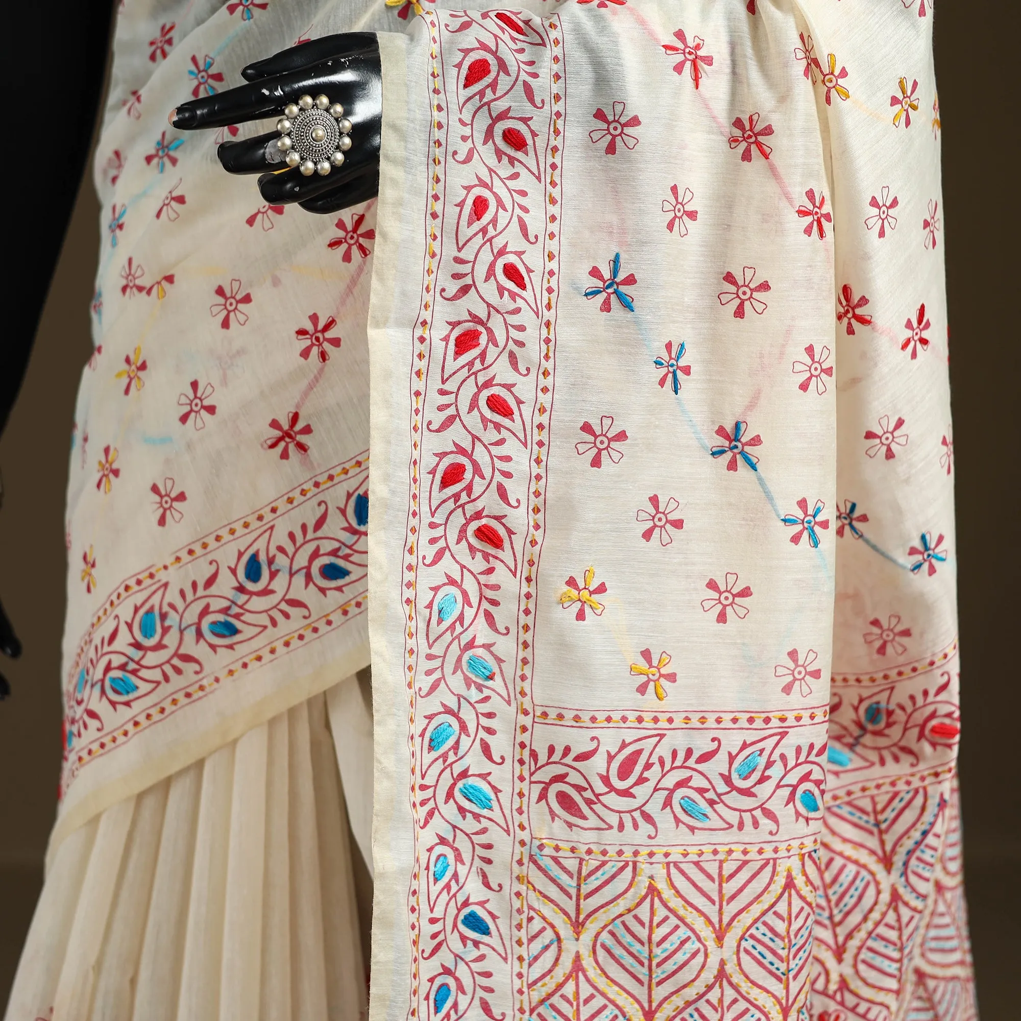 White - Phulkari Hand Embroidered Chanderi Silk Chapa Work Saree 10 sold by Itokri product image thumbnail 3