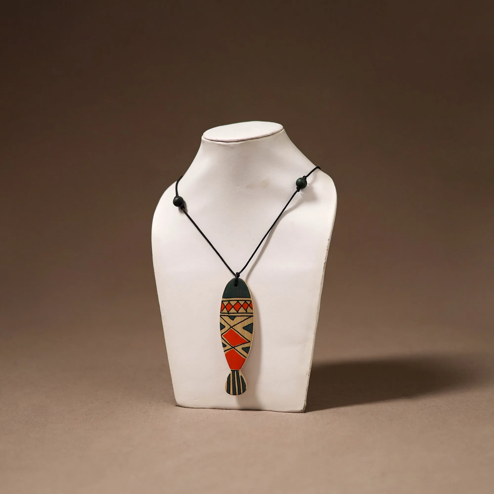 Kerala Mural Handpainted Bamboo Fish Necklace 138 sold by Itokri