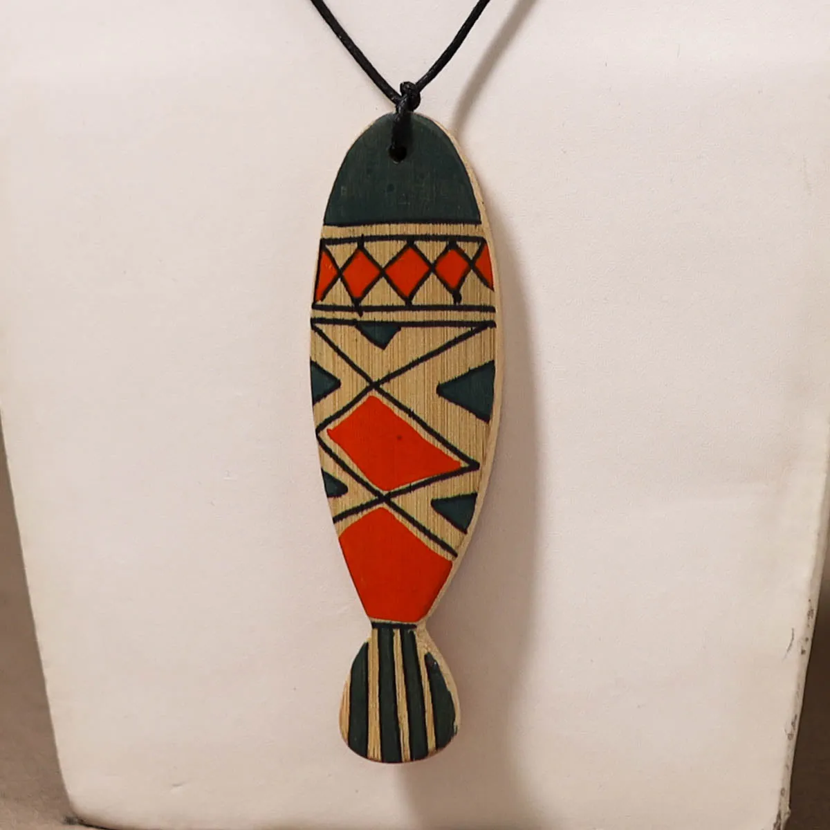 Kerala Mural Handpainted Bamboo Fish Necklace 138 sold by Itokri product image thumbnail 2
