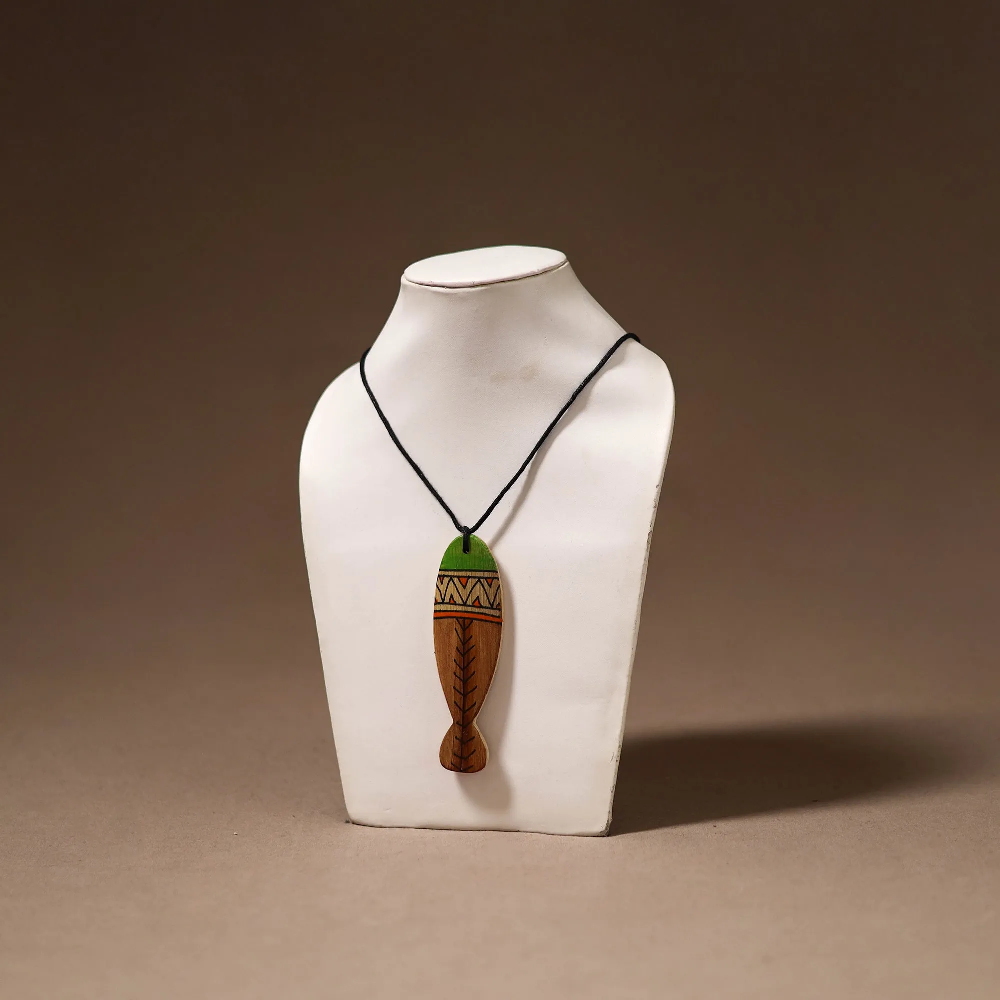 Kerala Mural Handpainted Bamboo Fish Necklace 131 sold by Itokri