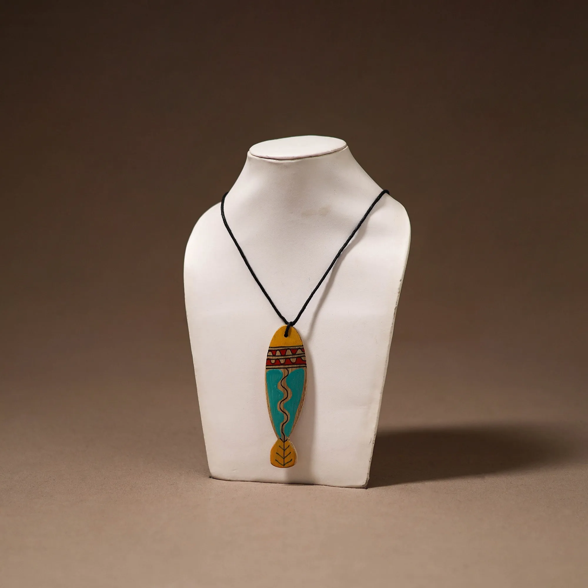 Kerala Mural Handpainted Bamboo Fish Necklace 121 sold by Itokri