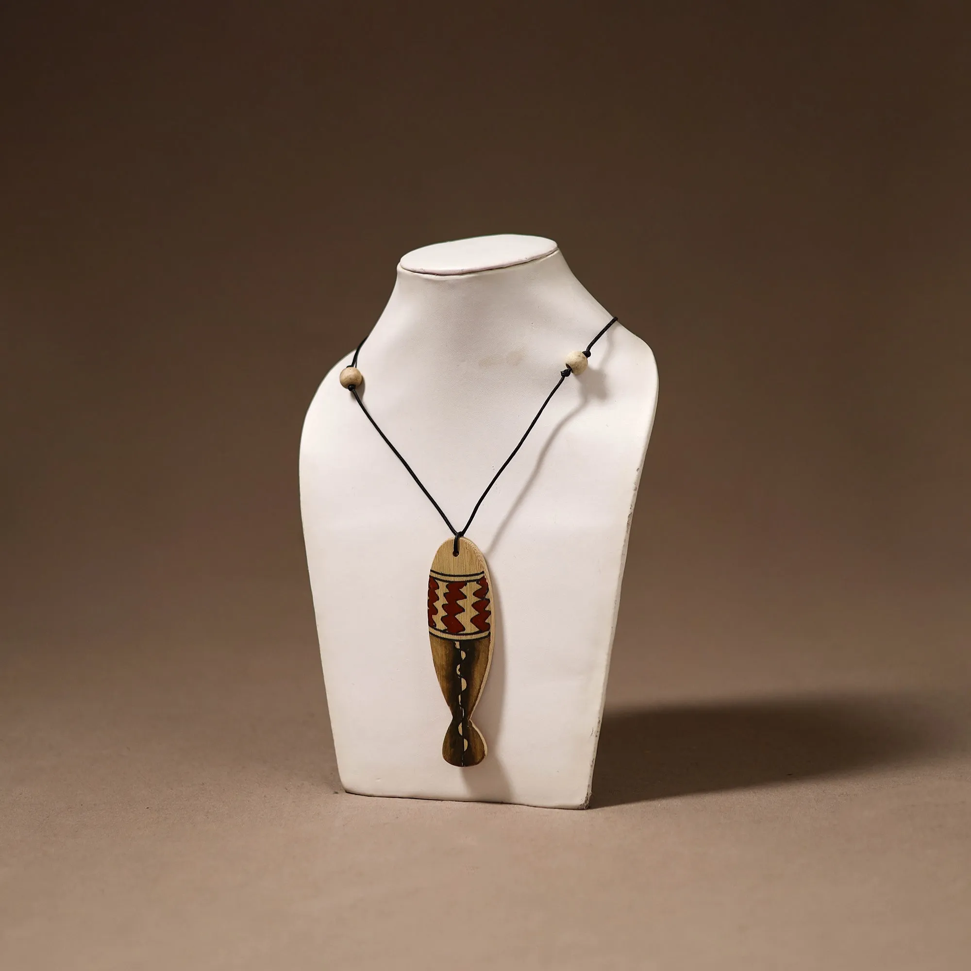 Kerala Mural Handpainted Bamboo Fish Necklace 151 sold by Itokri