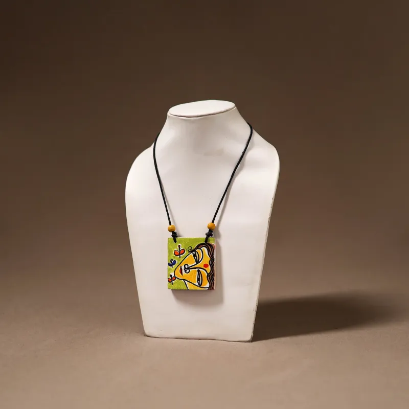 Kerala Mural Handpainted Bamboo Necklace 197 made by Itokri