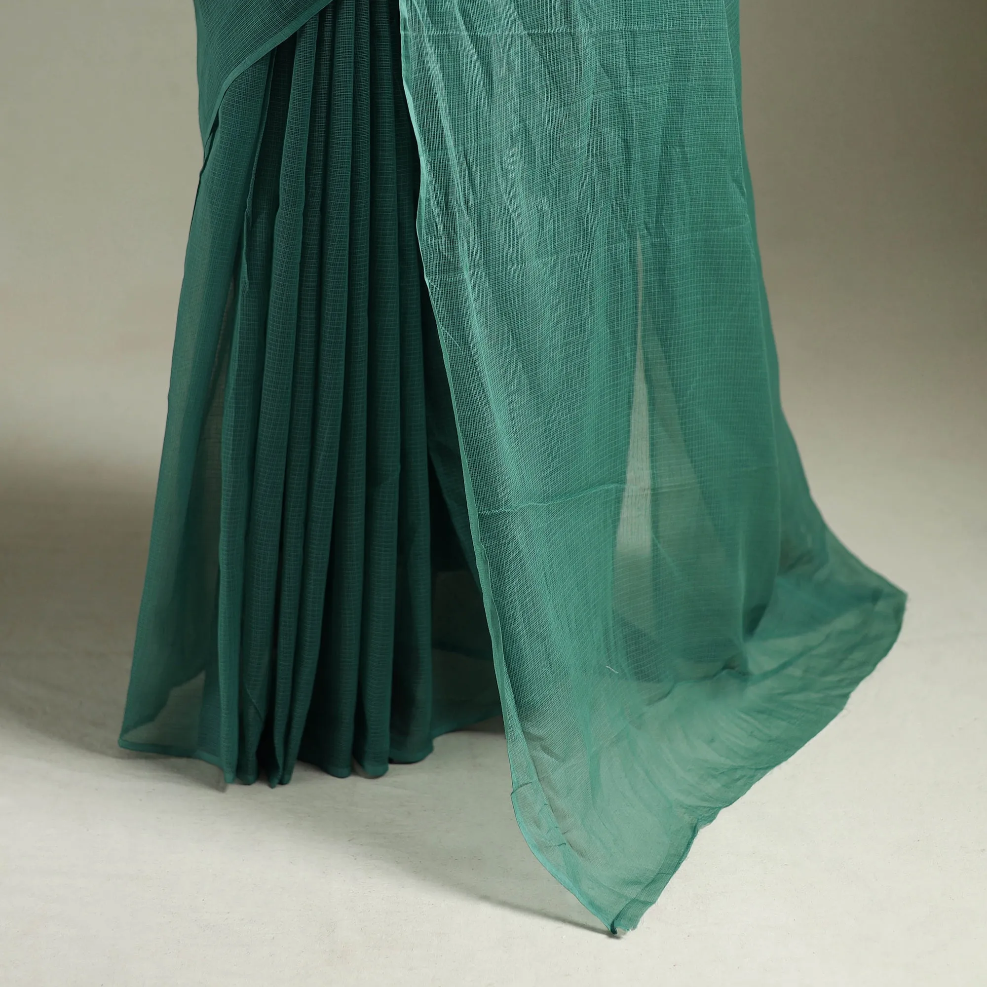 Green - Nazaakat Kota Doria Cotton Plain Saree with Blouse & Jewellery Set 121 sold by Itokri product image thumbnail 4