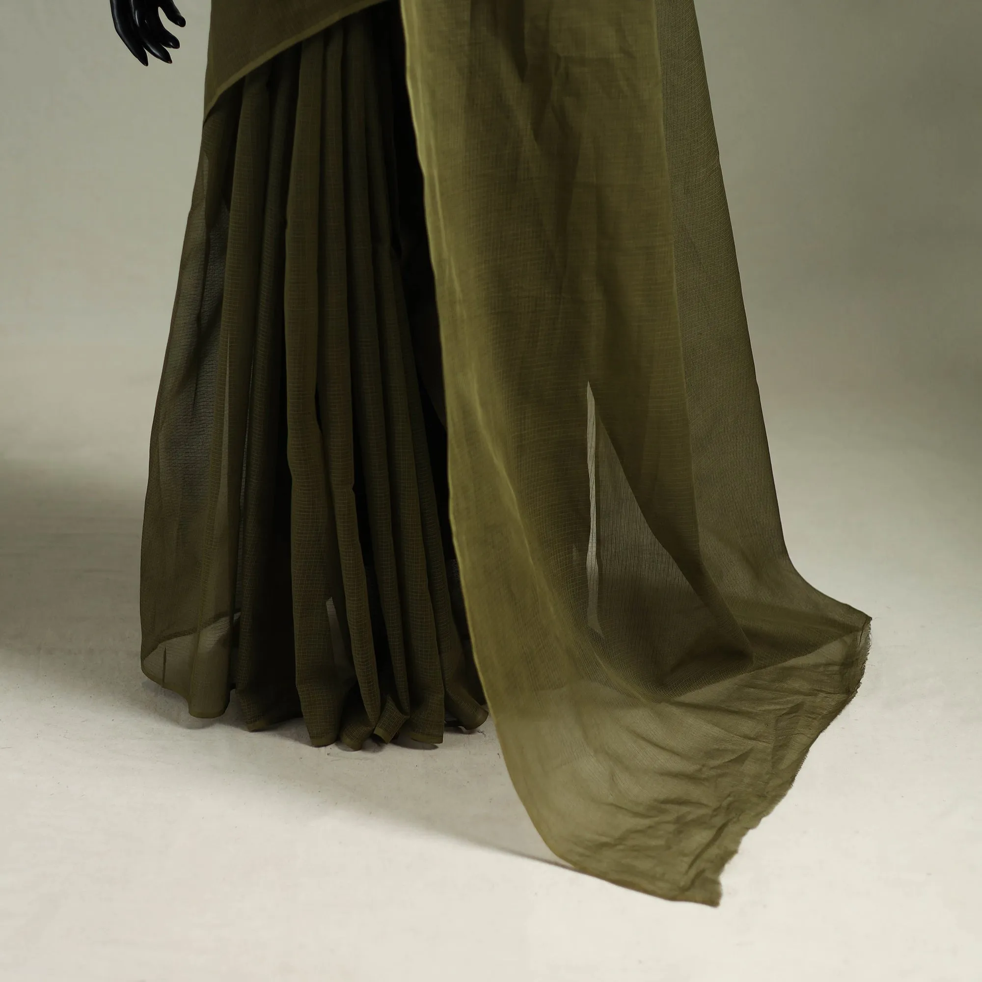 Green - Nazaakat Kota Doria Cotton Plain Saree with Blouse & Jewellery Set 170 sold by Itokri product image thumbnail 4