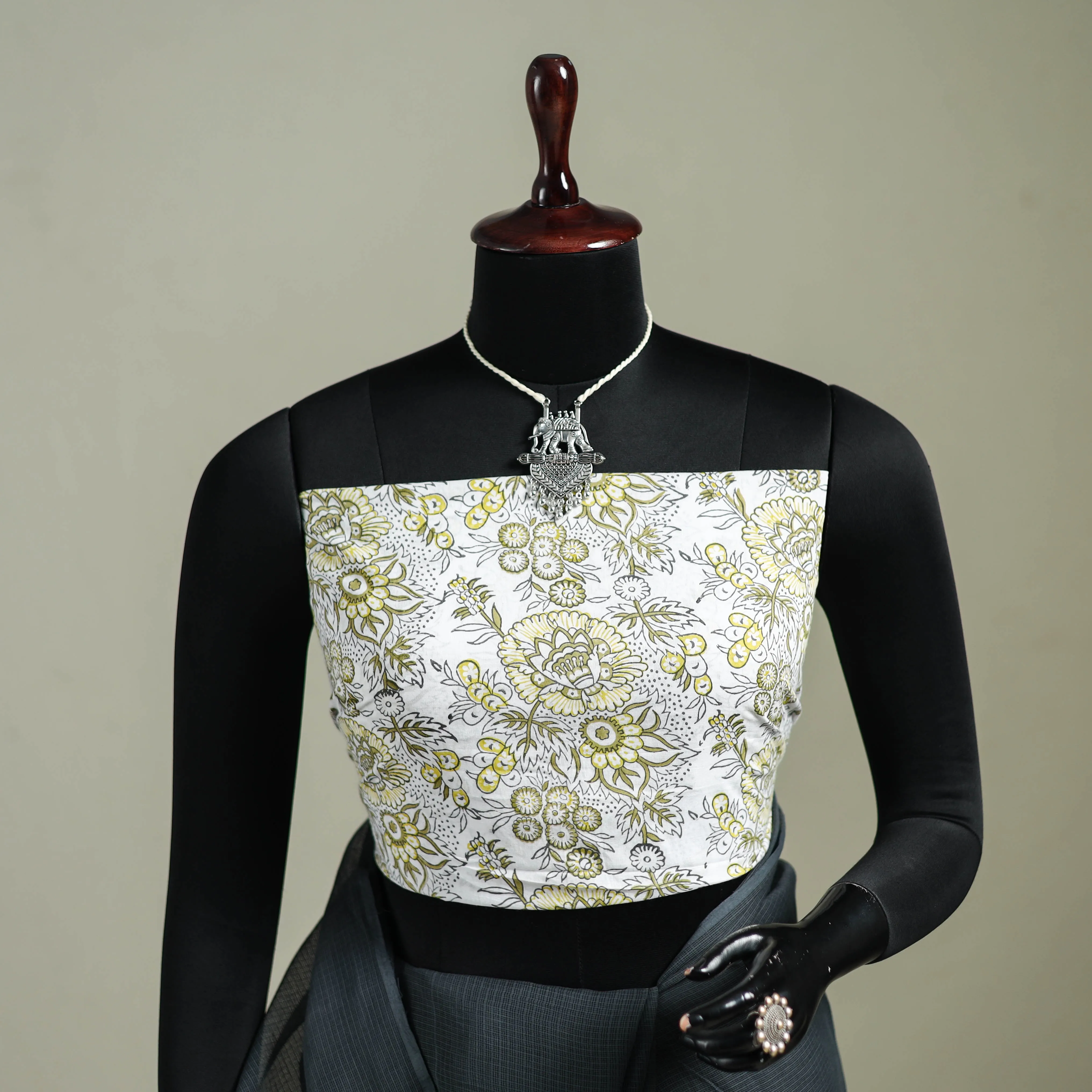 Grey - Nazaakat Kota Doria Cotton Plain Saree with Blouse & Jewellery Set 120 sold by Itokri product image thumbnail 2