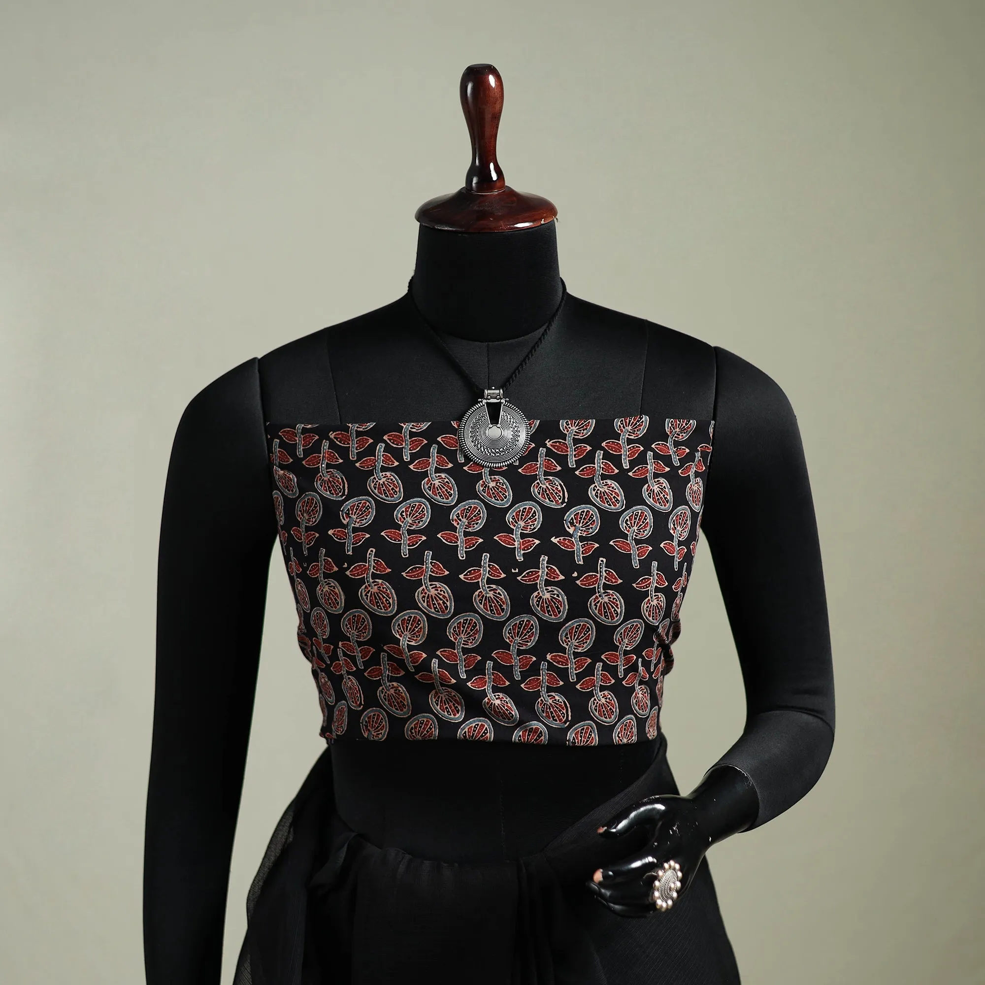 Black - Nazaakat Kota Doria Cotton Plain Saree with Blouse & Jewellery Set 11 sold by Itokri product image thumbnail 2