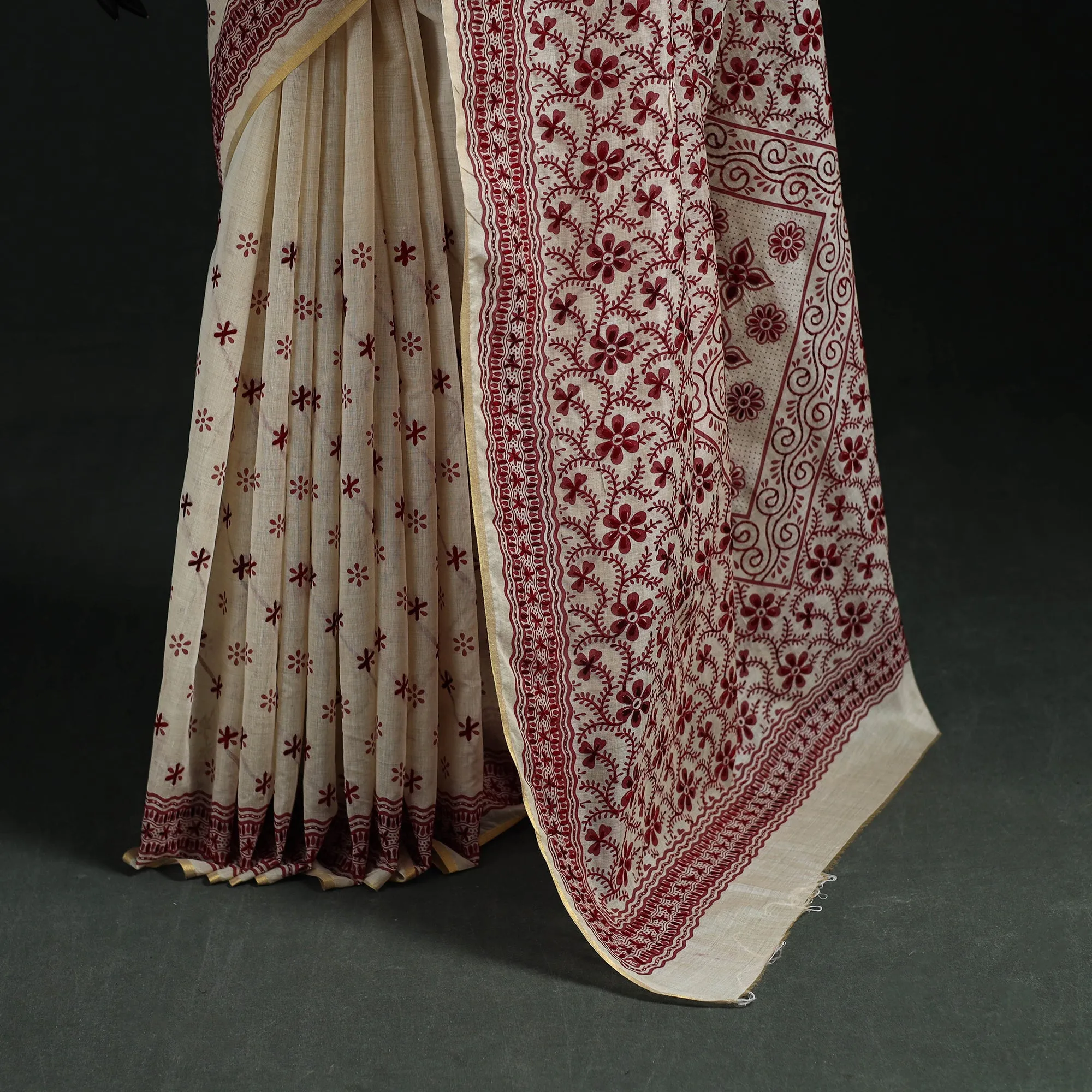 White - Hand Embroidered Silk Cotton Chapa Work Saree 01 sold by Itokri product image thumbnail 4