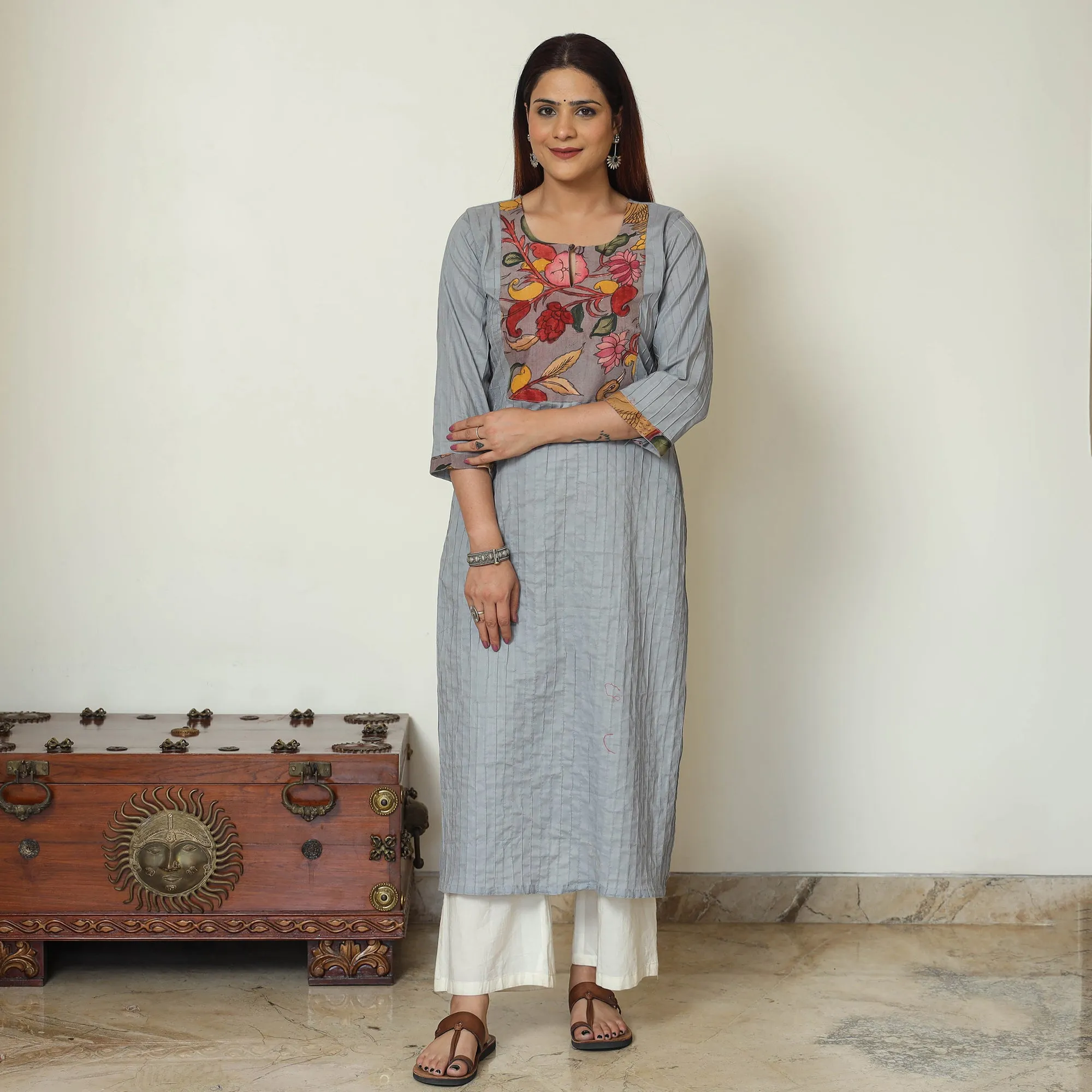 Grey - Srikalahasti Kalamkari Patchwork Pintuck Plain Cotton Straight Kurta 04 sold by Itokri product image thumbnail 2