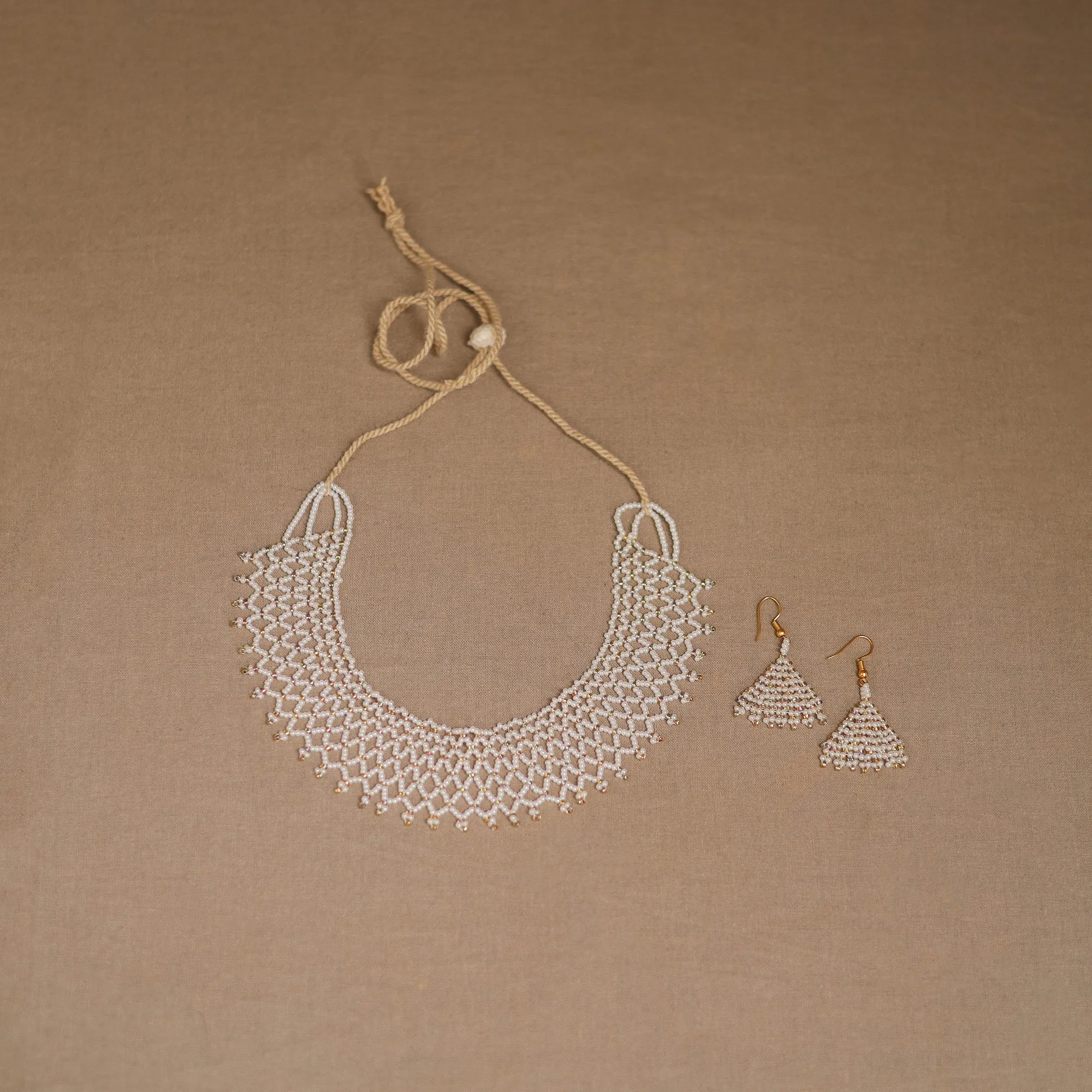 White - Handmade Beadwork Jaali Necklace Set 83 sold by Itokri product image thumbnail 2