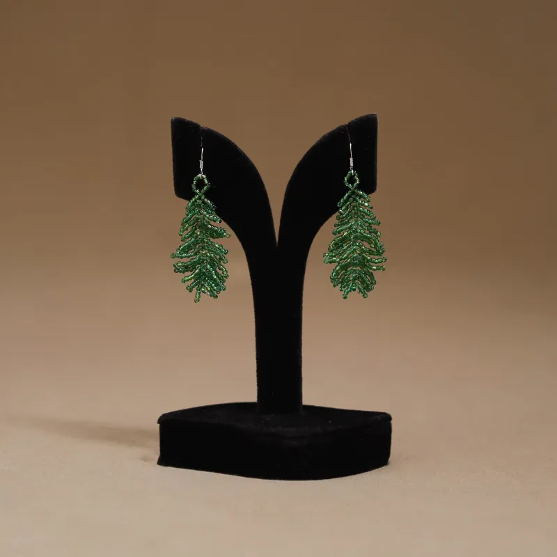 Green - Handmade Beadwork Earrings 08 made by Itokri