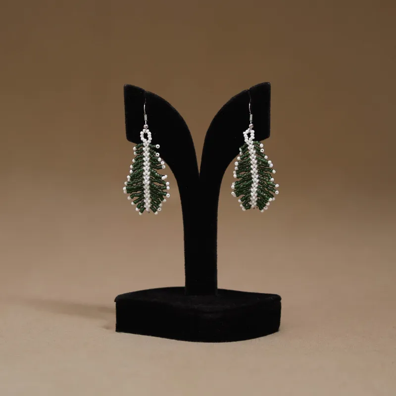 Green - Handmade Beadwork Earrings 06 made by Itokri
